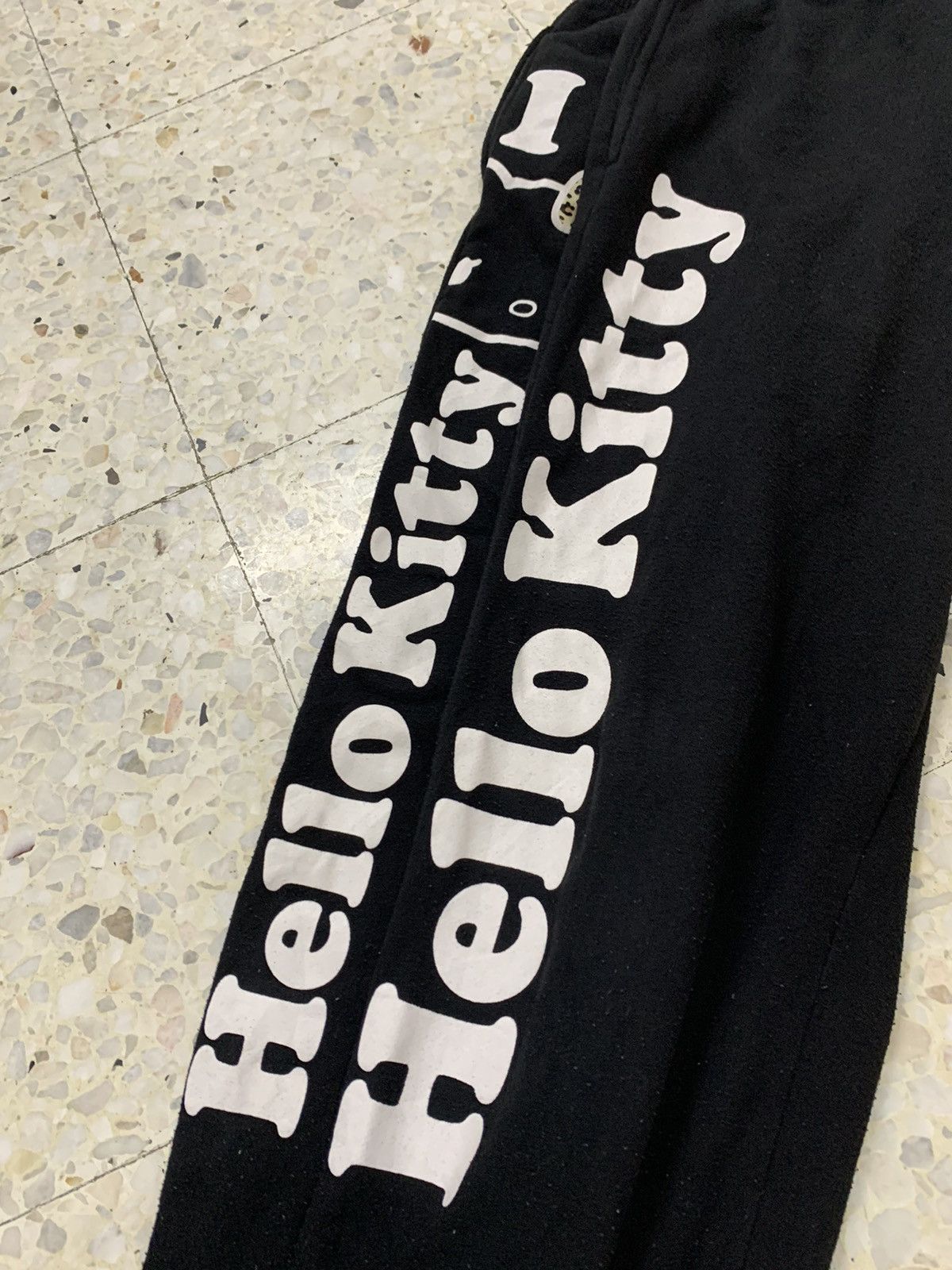 Japanese Brand HELLO KITTY SWEAT PANTS CUTE & RARE Size US 38 / EU 54 - 10 Thumbnail