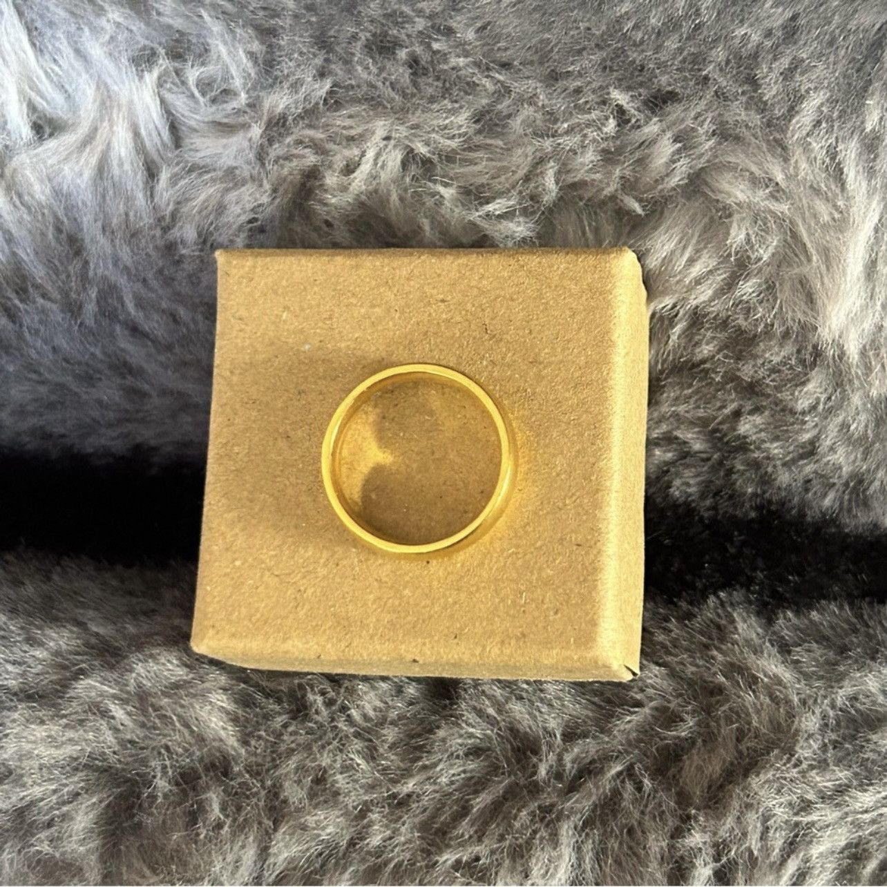 Jewelry Ladies 18kt solid yellow gold 4mm classic dome band NIB 4.5 Size ONE SIZE - 3 Thumbnail