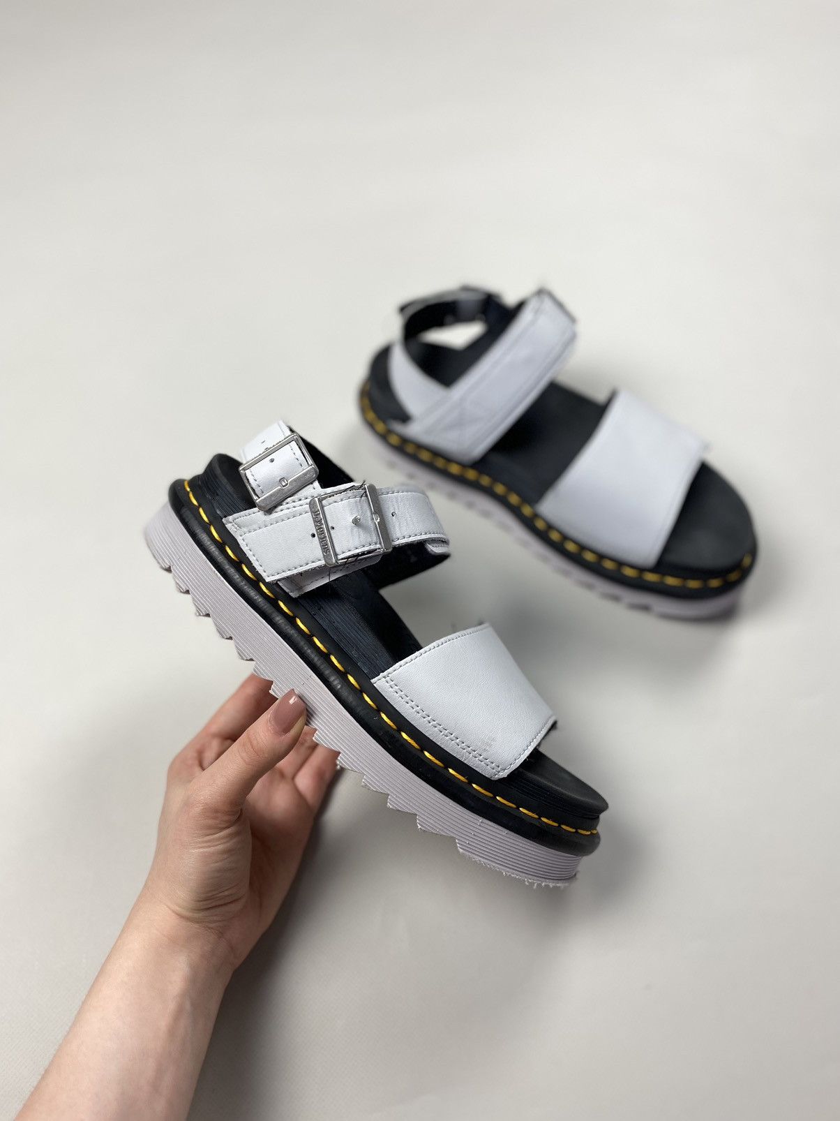 Dr. Martens Dr. Martens Docs Voss ladies sandals shoes size EU 38 US 7 Size US 7 / IT 37 - 10 Thumbnail