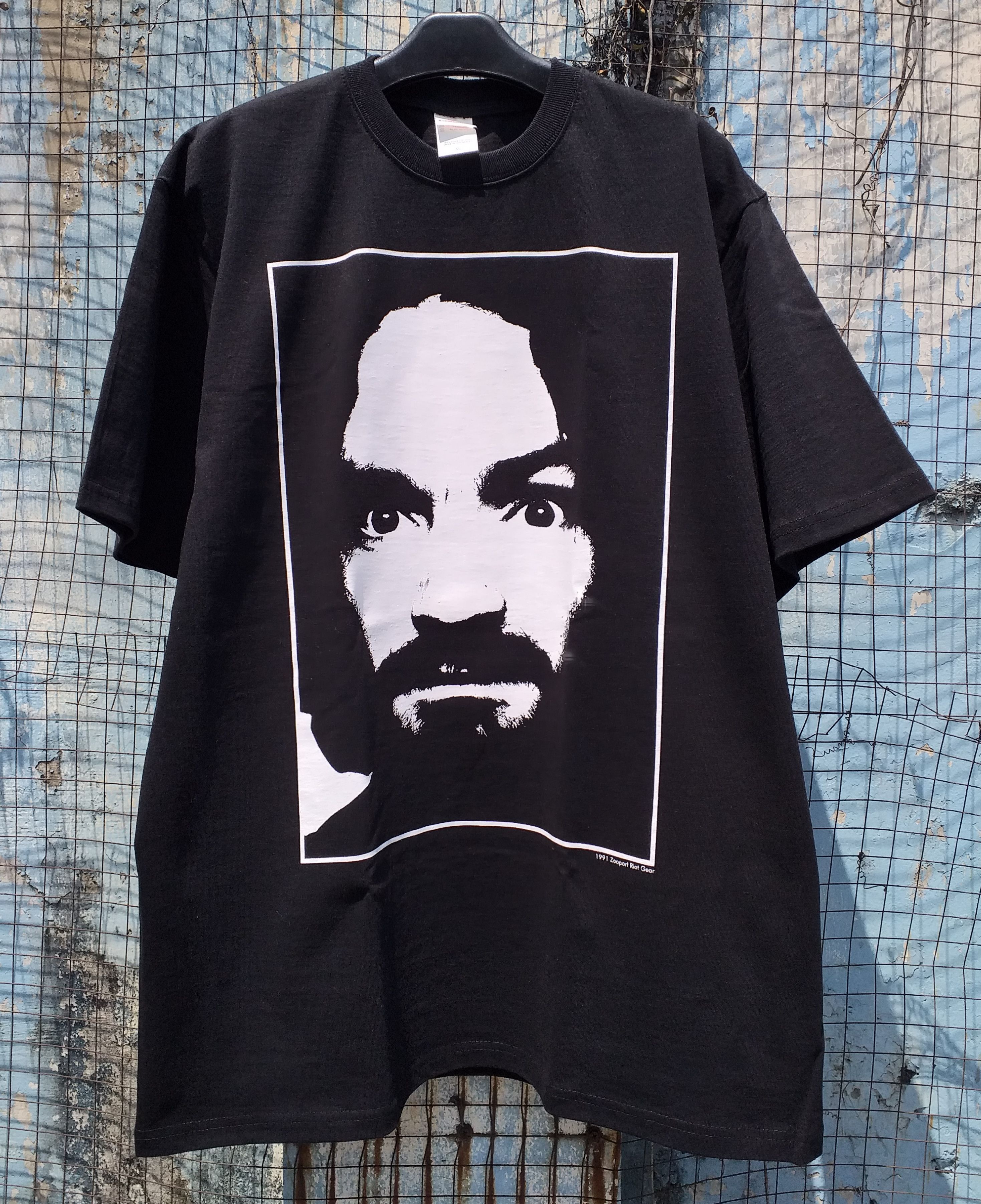 Band Tees Bootleg Charles Manson Reprint T Shirt Size US L / EU 52-54 / 3 - 1 Thumbnail