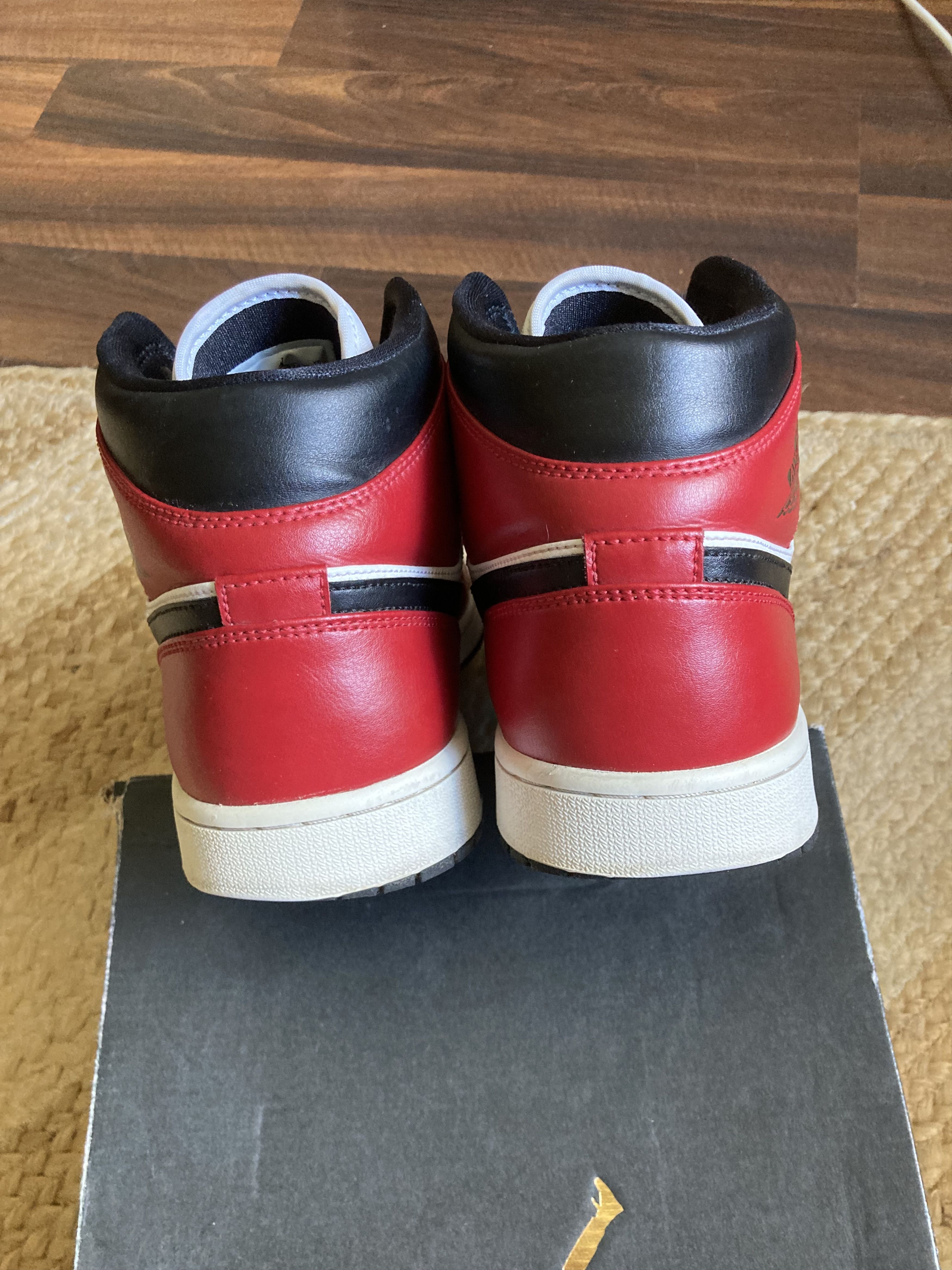 Jordan Brand Air jordan 1 Mid Chicago US 11.5 EU 45.5 Used Mens Size US 11.5 / EU 44-45 - 6 Thumbnail