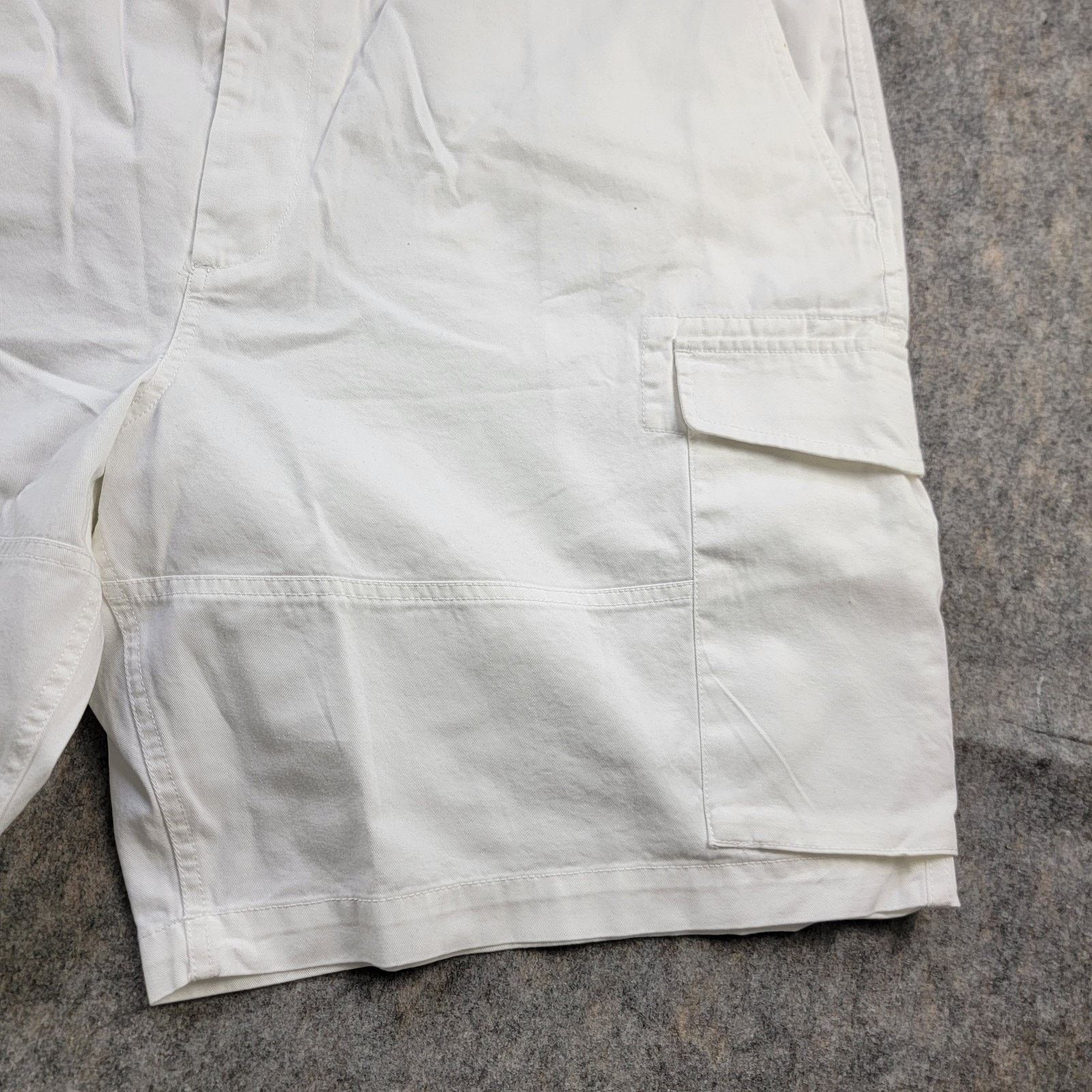 Polo Ralph Lauren Polo Ralph Lauren White Relaxed Fit Cargo Shorts 48 Size US 44 / EU 60 - 9 Thumbnail