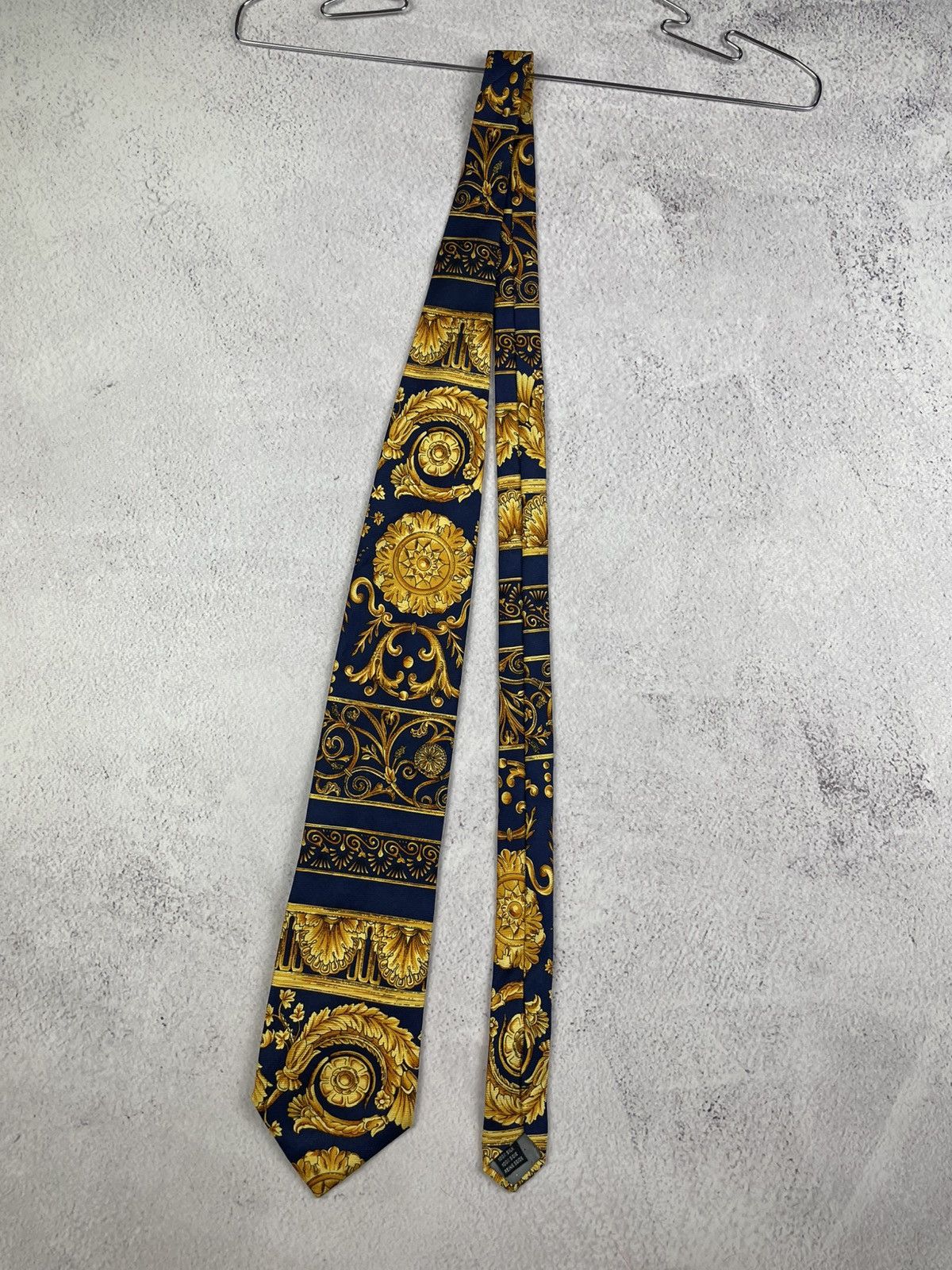 Versace Gianni Versace Vintage Silk Tie Baroque Pattern Navy Gold Size ONE SIZE - 3 Thumbnail