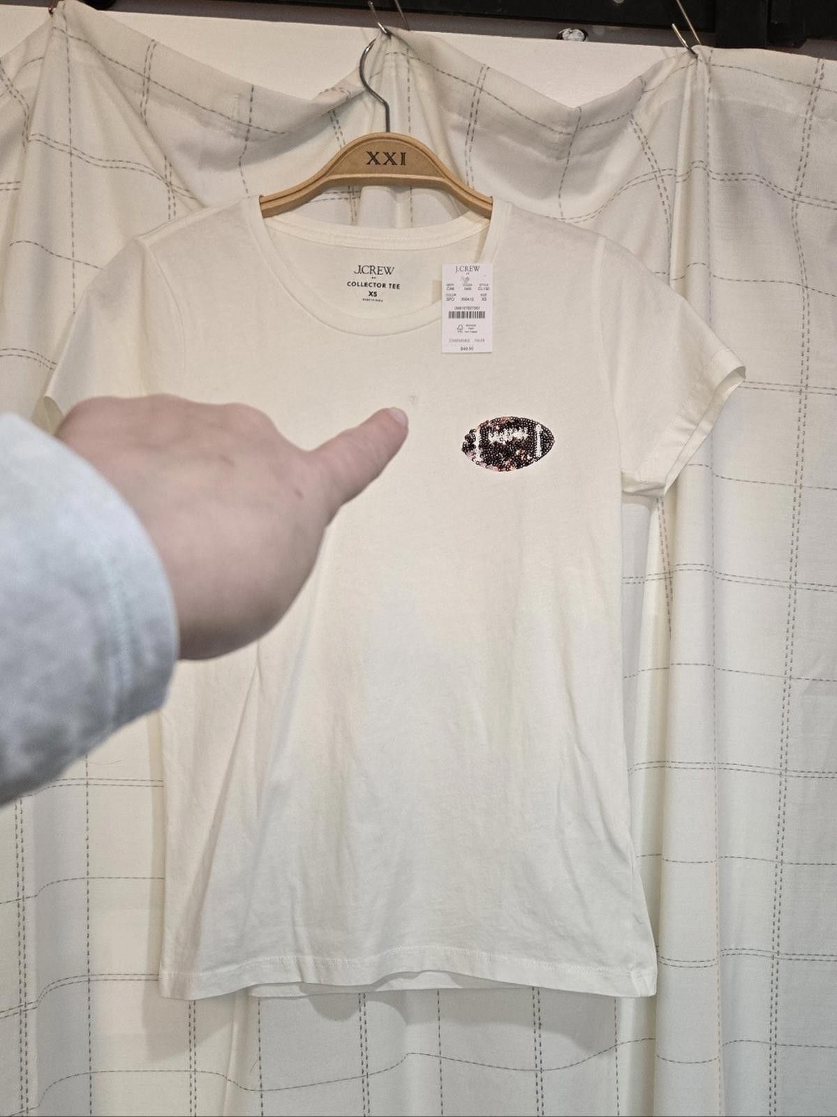J.Crew J Crew Sequin football tee Size XS / US 0-2 / IT 36-38 - 3 Thumbnail