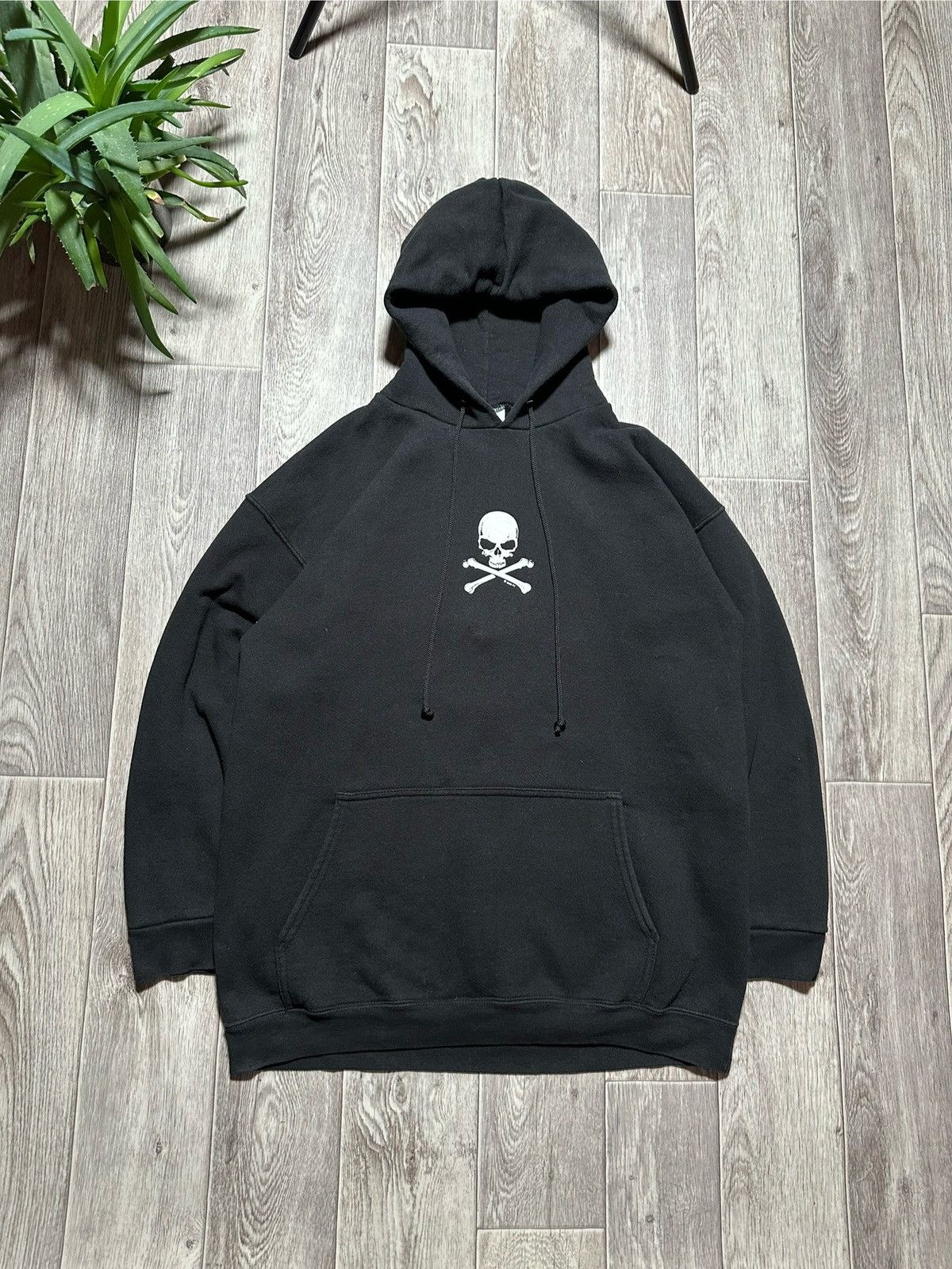 Rare Vintage 2002 Fashion Victim Skull Logo Hoodie