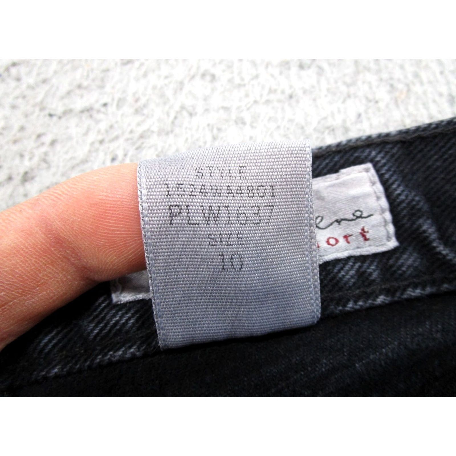 Geoffrey Beene VINTAGE Geoffrey Beene Sport High Rise Tapered Leg Mom Jeans Size 10 Black Jeans Women 90s Style Mom N/A Size 32" / US 10 / IT 46 - 4 Thumbnail