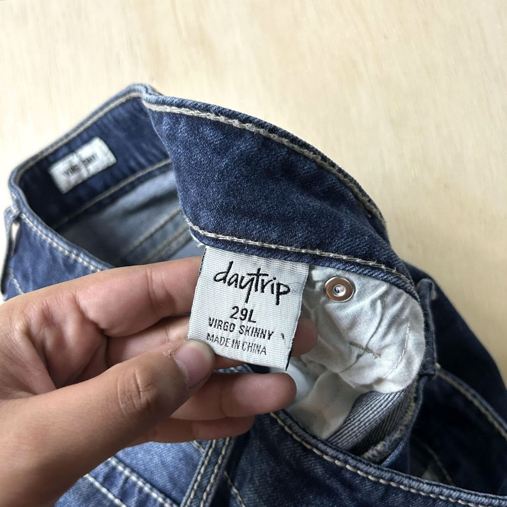 Vintage Daytrip Virgo Skinny Jeans Womens 29L Med Wash Blue Distressed Denim Stretch Size 29" - 3 Thumbnail