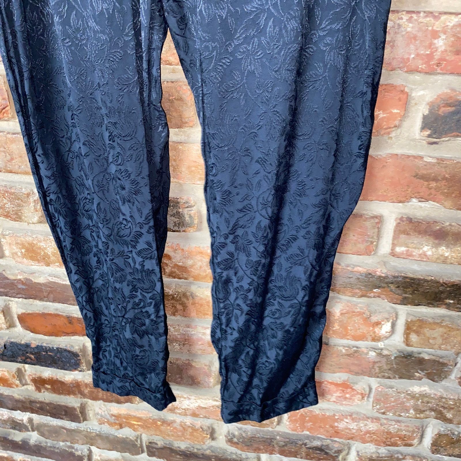 Loft Ann Taylor LOFT Black Floral Lace Texture Chino Pants 12 Size 34" / US 12 / IT 48 - 3 Thumbnail
