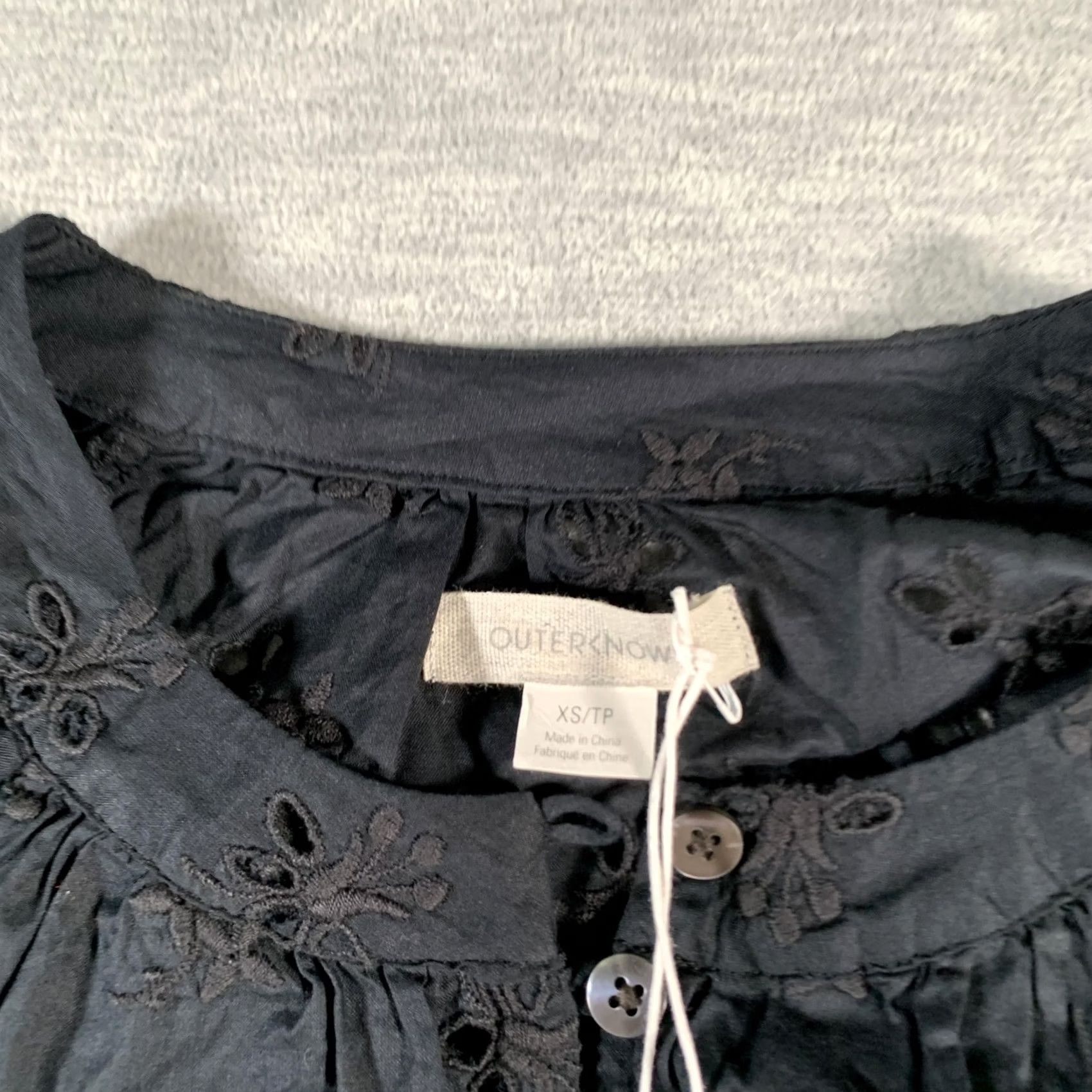 Outerknown Outerknown Poet Blouse Womens XS Black Eyelet Embroidered Top Organic Cotton Size XS / US 0-2 / IT 36-38 - 4 Thumbnail