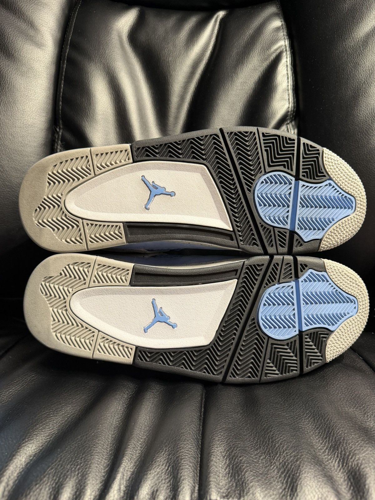 Jordan Brand Size 13 - Jordan 4 Retro Mid University Blue UNC Nike Air Size US 13 / EU 46 - 5 Thumbnail