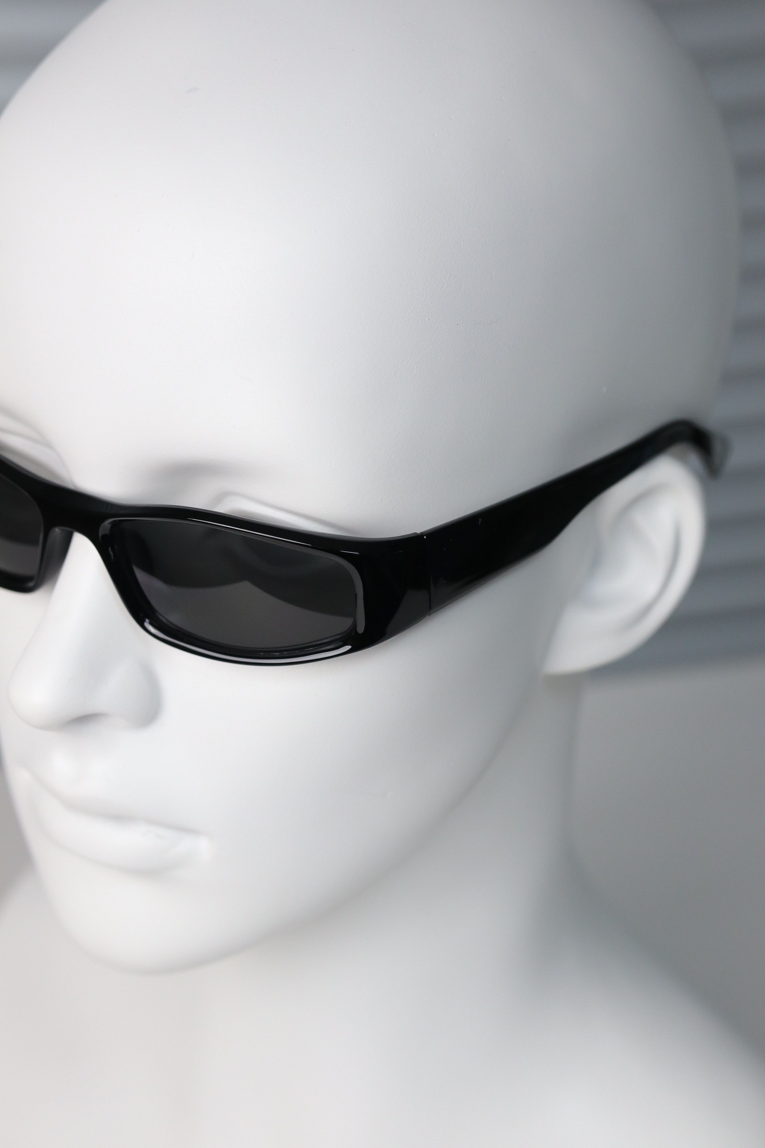 Japanese Brand Rare Vtg Y2k Avant Garde Cat Eye Black Sunglasses Unisex OS Size ONE SIZE - 5 Thumbnail