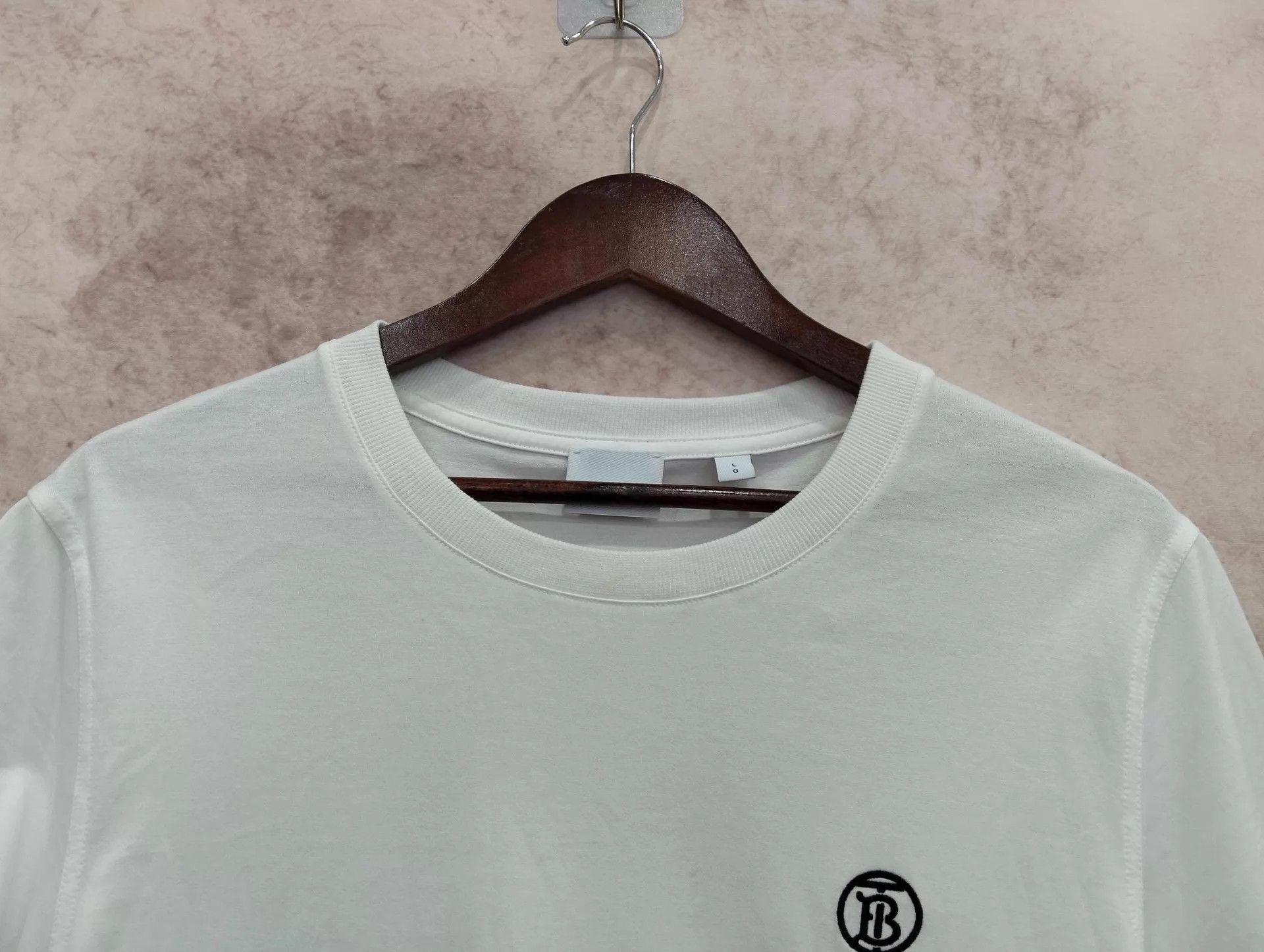 Burberry Burberry Exclusive Logo Short Sleeve T-Shirt L 95 New Size L / US 10 / IT 46 - 4 Thumbnail