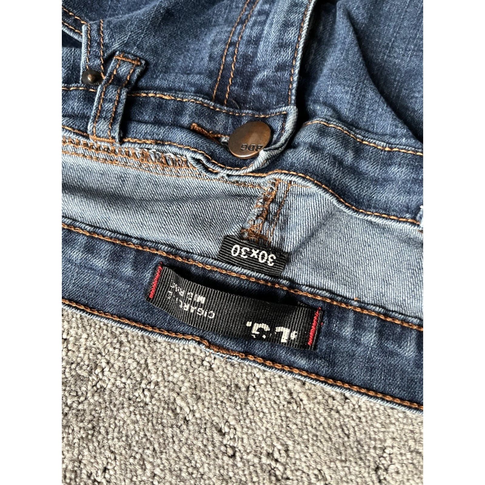 Bdg BDG Medium Blue High Rise Straight Jeans Womens Size 30x30 Denim Classic Size 30" / US 8 / IT 44 - 5 Thumbnail