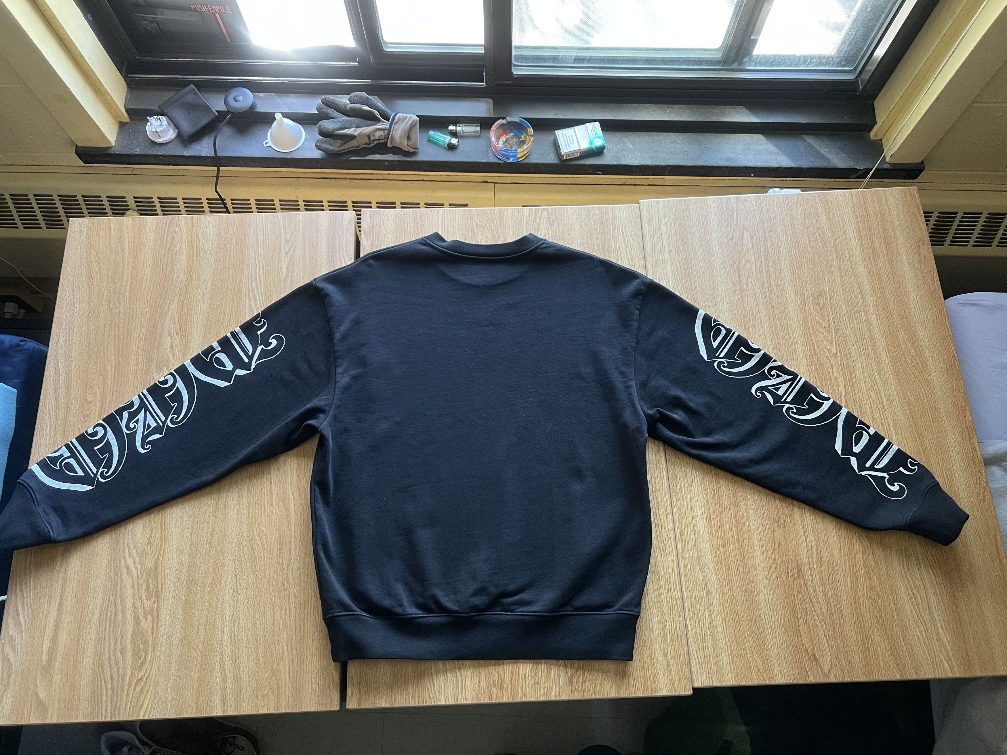 Alexander McQueen MCQ Alexander McQueen Old English Sleeve Logo Crewneck Size US S / EU 44-46 / 1 - 2 Thumbnail