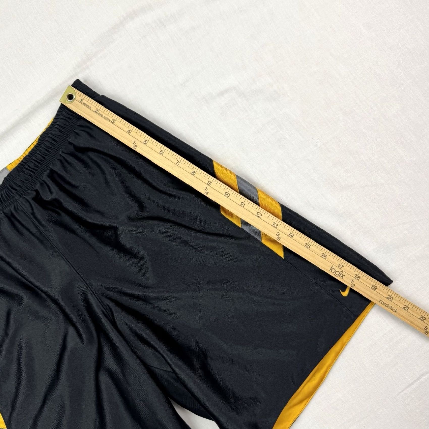 Nike VINTAGE Nike Basketball Shorts Adult M Reversible 90s Black Polyester Sports Athletic Men Size US 31 - 6 Thumbnail