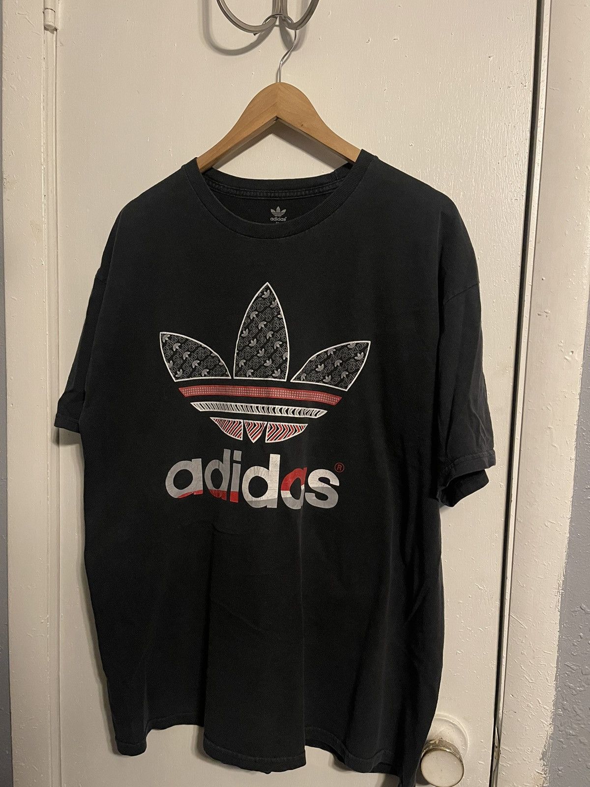 Adidas Vintage Adidas Tee Size US XL / EU 56 / 4 - 1 Thumbnail