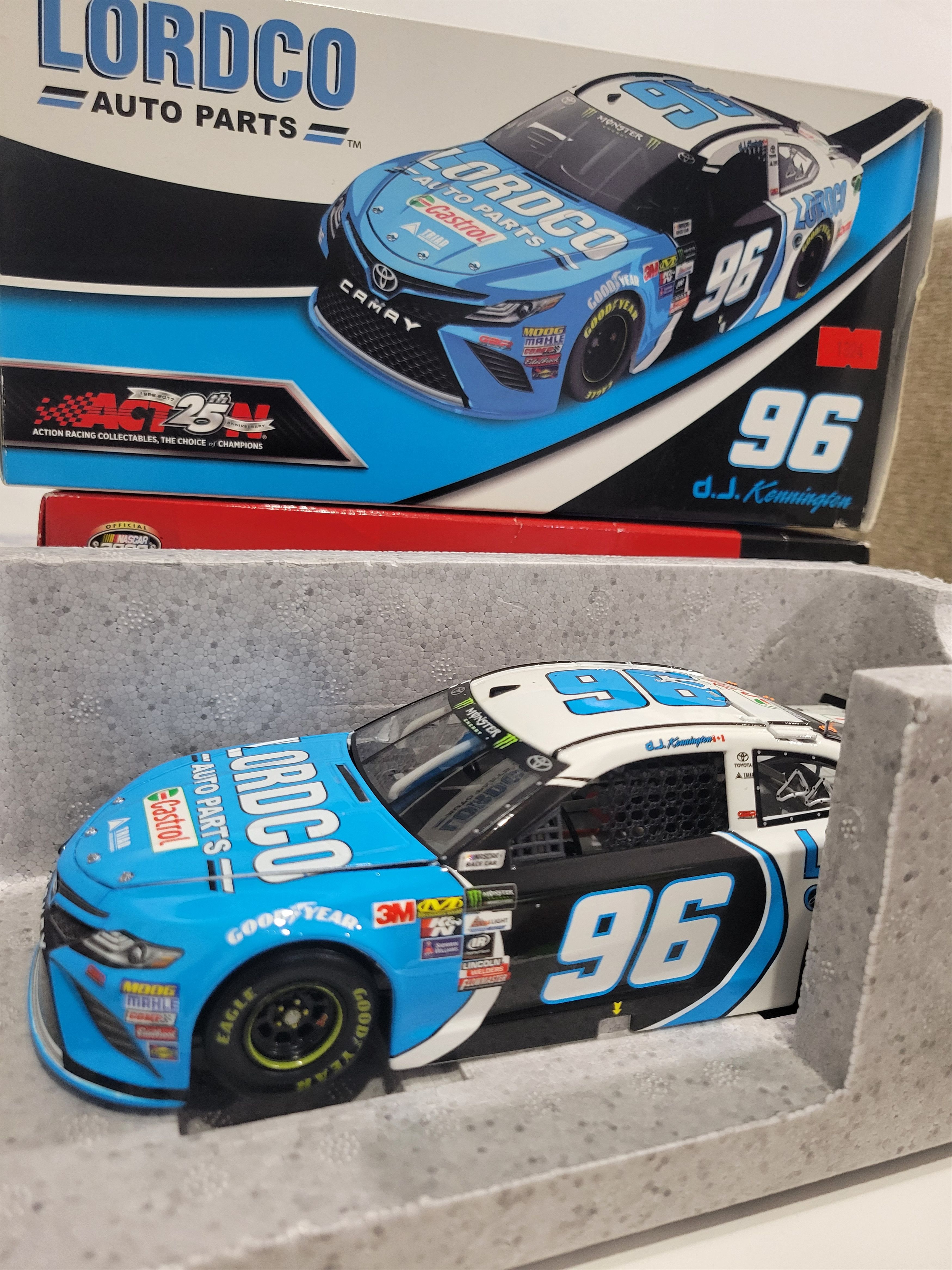Other DJ Kennington#96 2017 Nascar Stock Car 1:24 Diecast RARE Size ONE SIZE - 10 Thumbnail