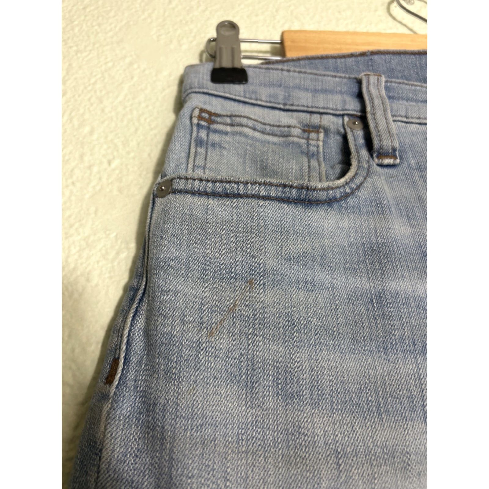 Madewell Madewell Women's Size 25 9" High-Rise Skinny Distressed Light Wash Jeans Size 42" / US 20 - 6 Thumbnail