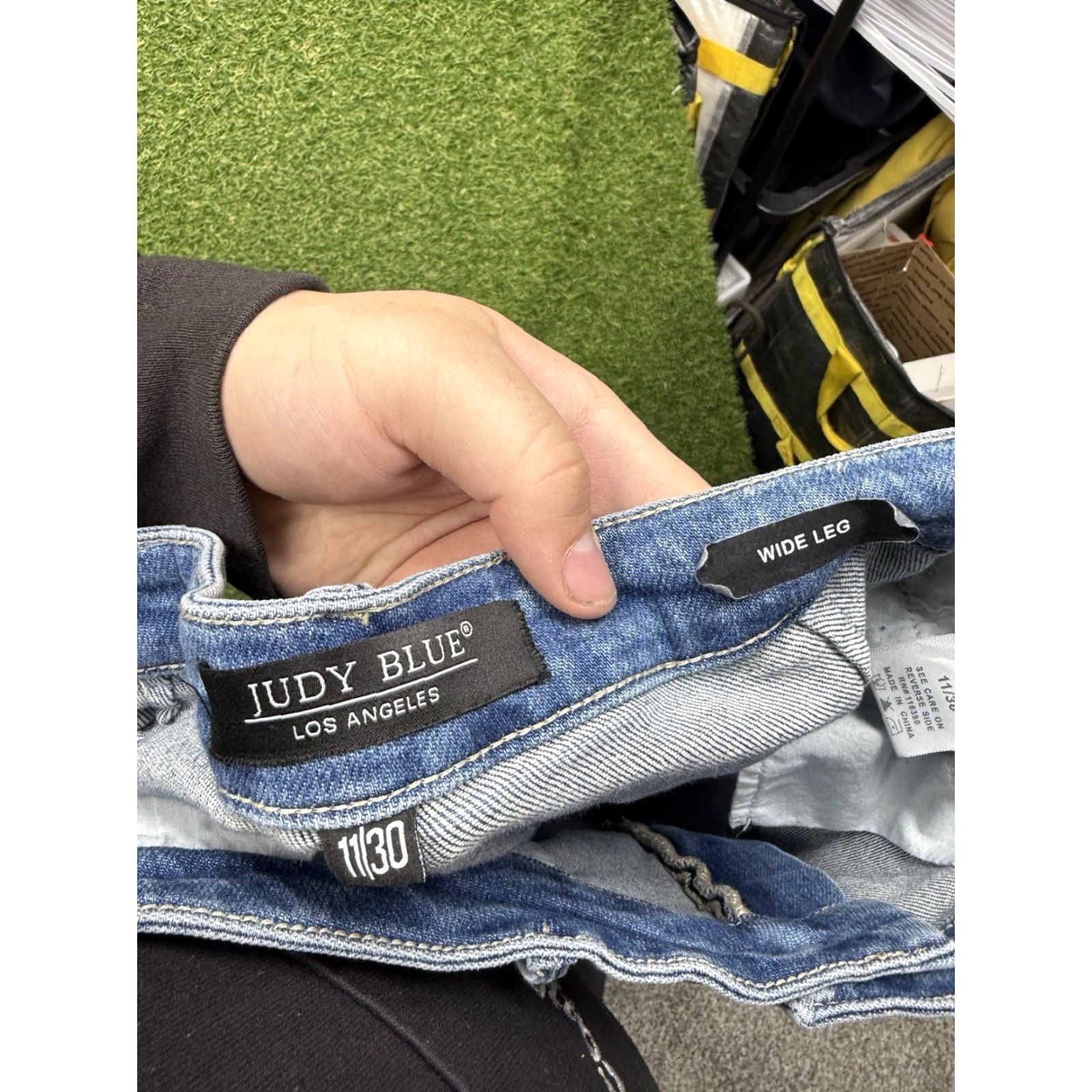 Vintage Judy Blue Jeans Womens High Rise Wide Leg Raw Hem Stretch 11/30 Fairmont JB88685 Blue Denim Trouser Jeans Size 30" / US 8 / IT 44 - 4 Thumbnail