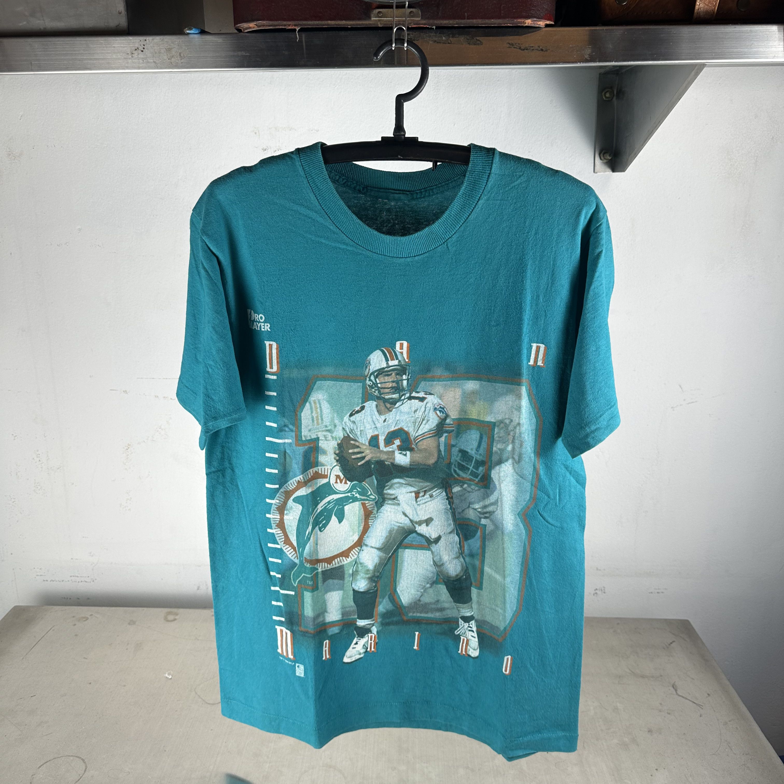 Vintage Vintage 1996 Dan Marino Miami Dolphins NFL T-Shirt Size US L / EU 52-54 / 3 - 1 Thumbnail