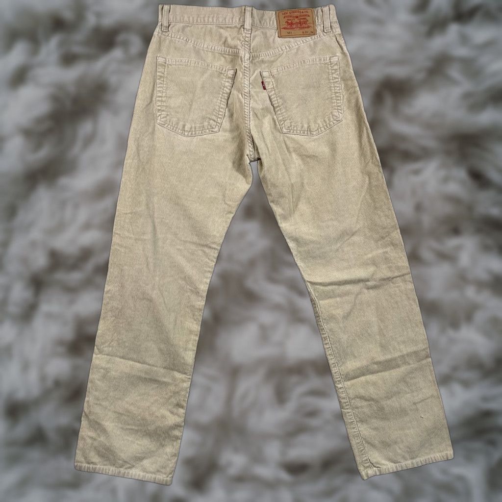 Levi's VINTAGE Levi's 551 Corduroy Jeans Mens 30x28 Beige Button Fly Straight Leg 90s Y2K USA Size US 30 / EU 46 - 1 Thumbnail