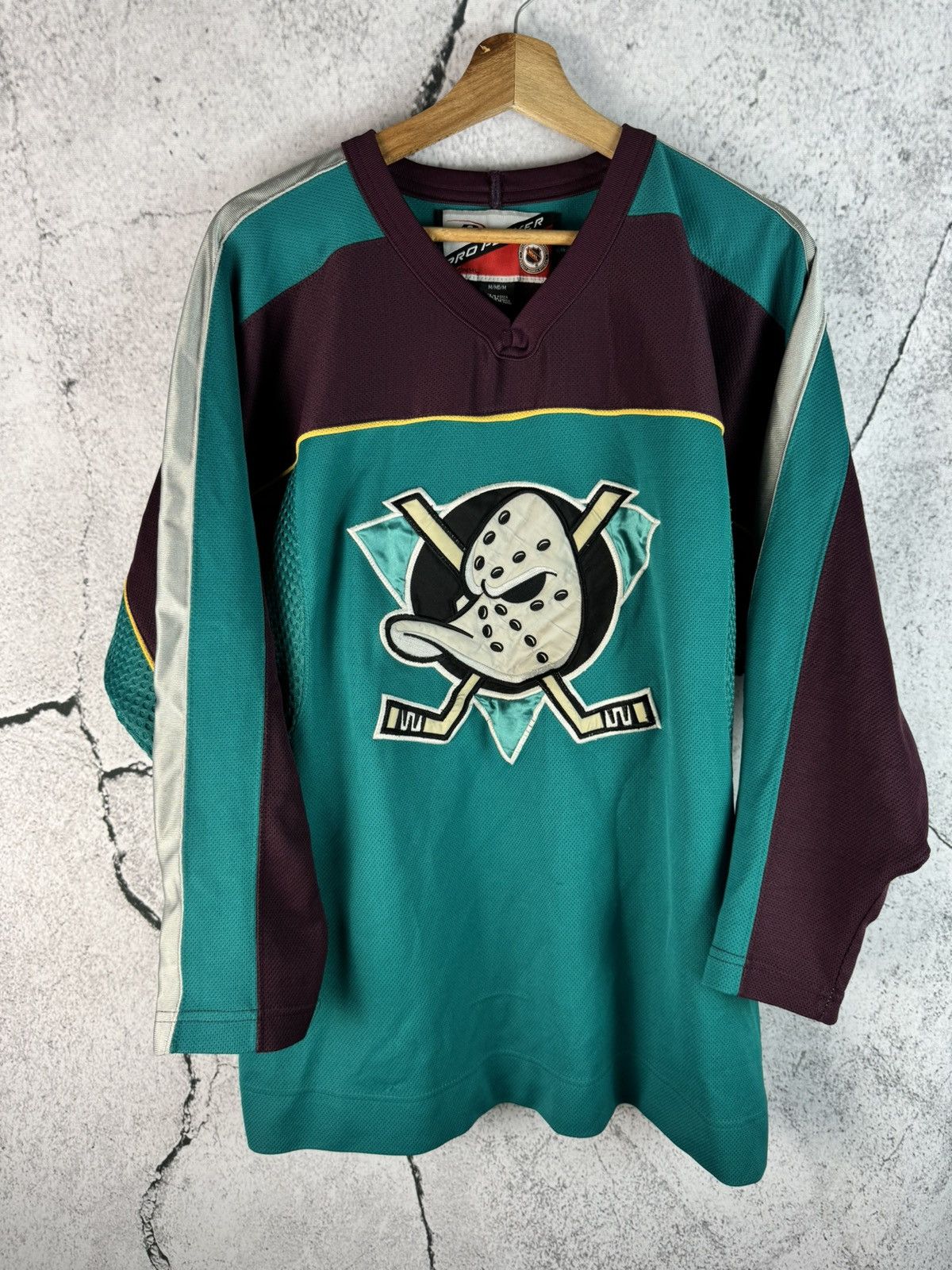 NHL The Mighty Ducks hockey jersey Size US M / EU 48-50 / 2 - 1 Thumbnail