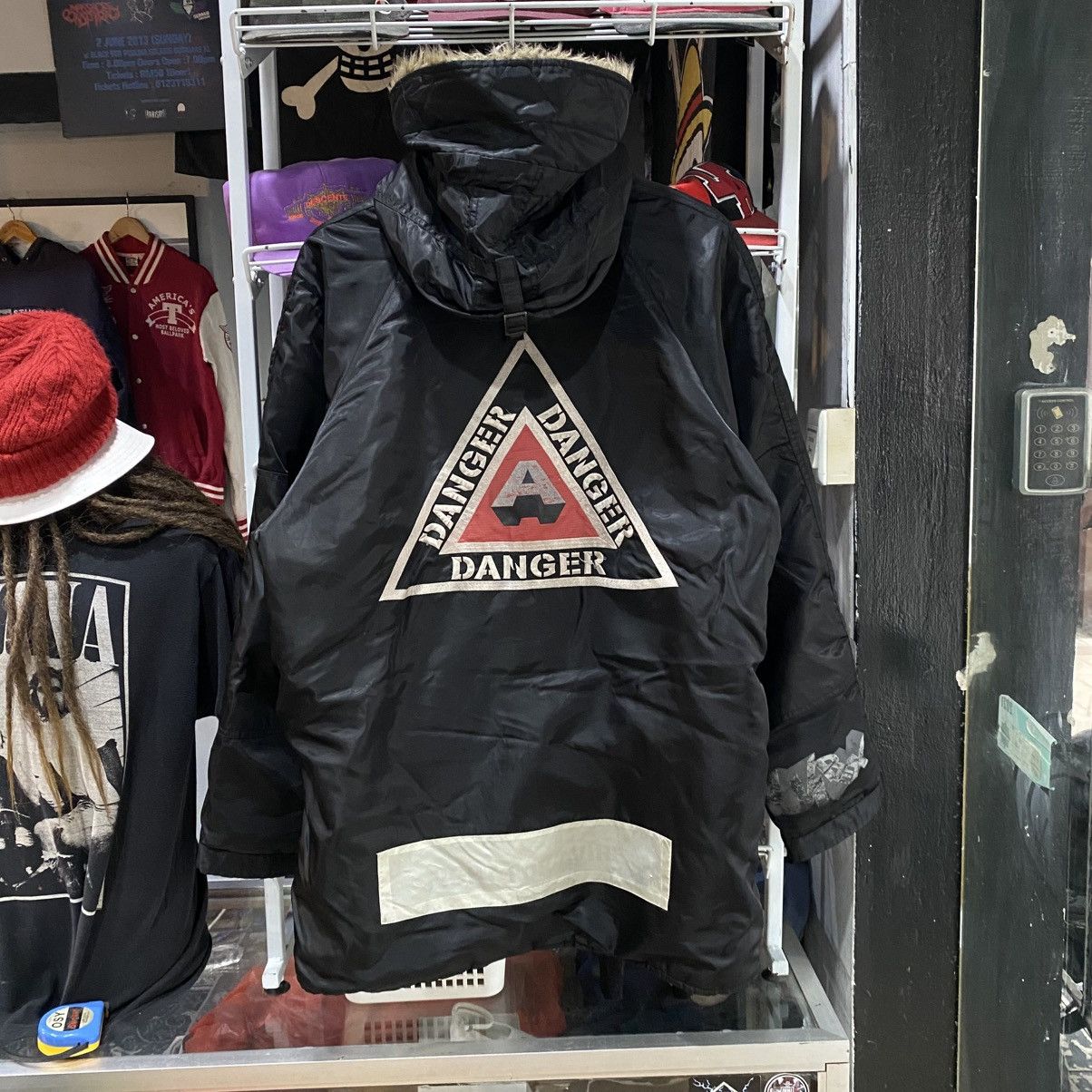 Avirex Avirex Extreme Cold Weather Parka Jacket DANGER Nylon Black Size US M / EU 48-50 / 2 - 1 Thumbnail