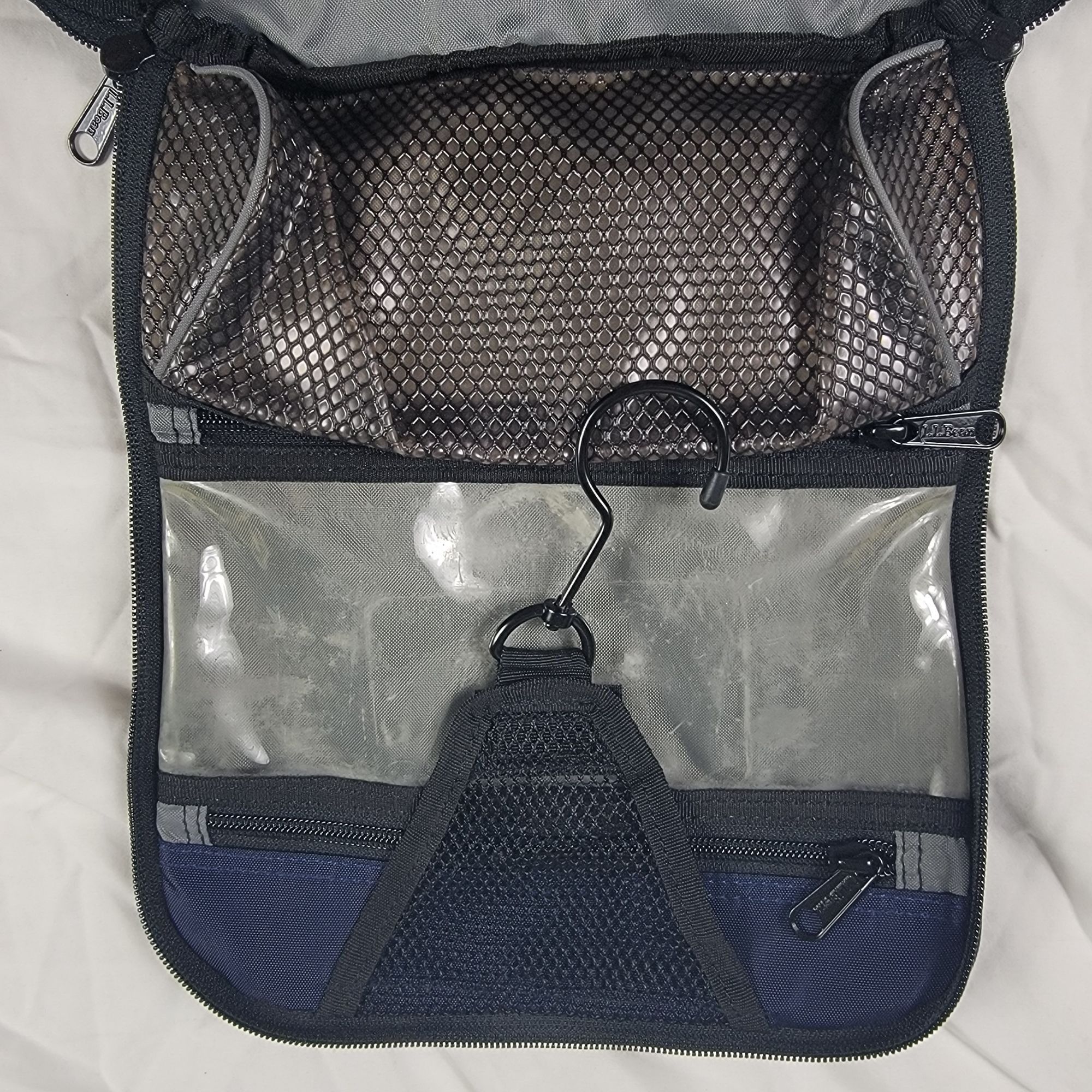 L.L. Bean LL Bean Personal Organizer Blue Toiletry Storage Hanging Zip Size ONE SIZE - 7 Thumbnail