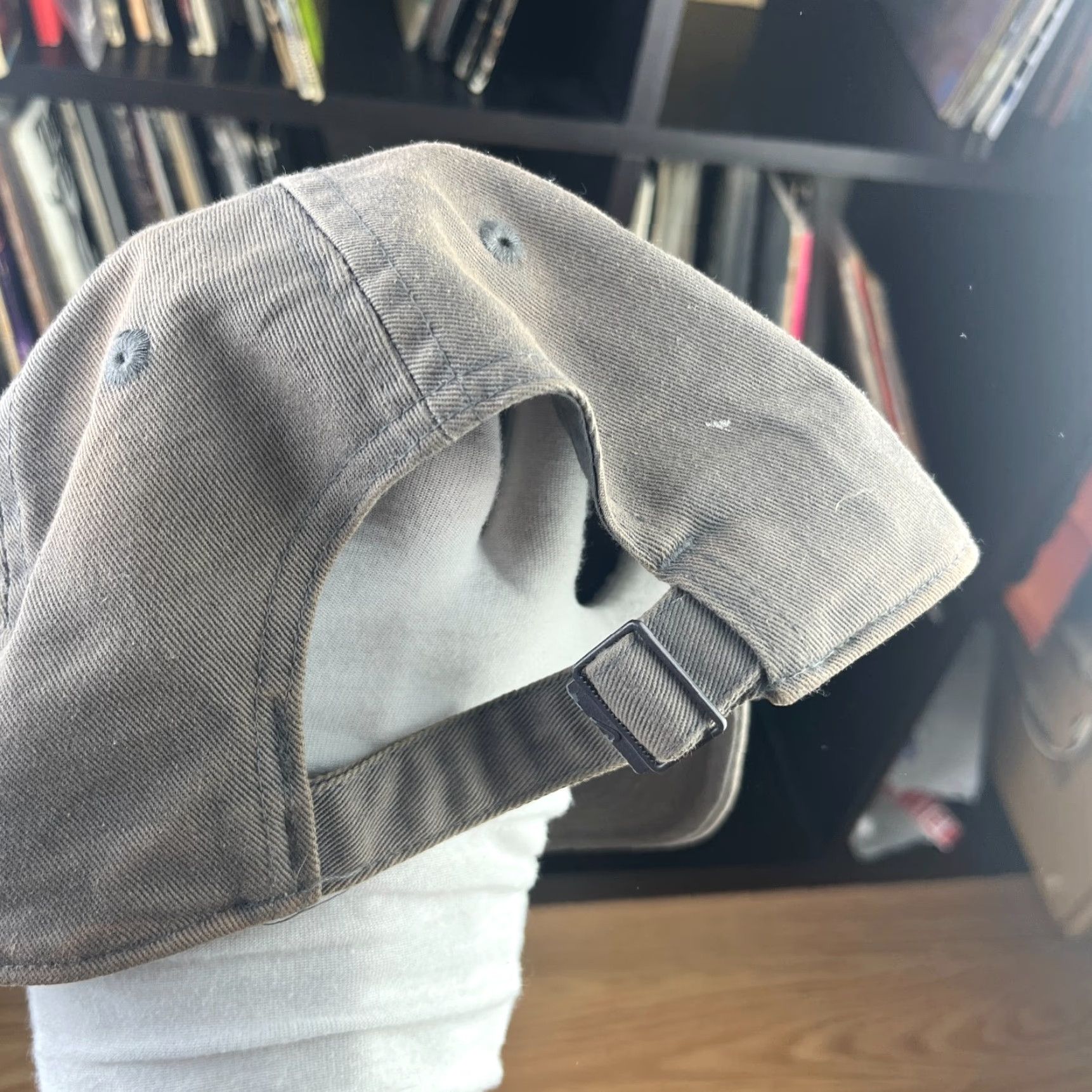 Nike VINTAGE Nike Sun Faded Y2K Strapback Hat Adjustable Baseball Cap Mens One Size Gray 90s Classic Adjustable Size ONE SIZE - 4 Thumbnail