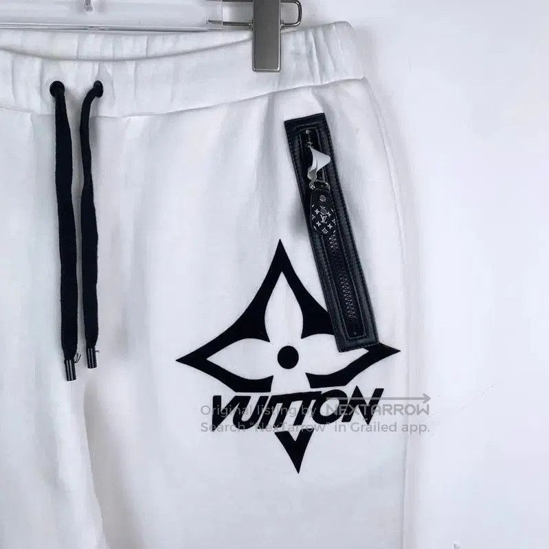 Louis Vuitton Louis Vuitton White Logo Sweatpants . Size US 32 / EU 48 - 3 Thumbnail