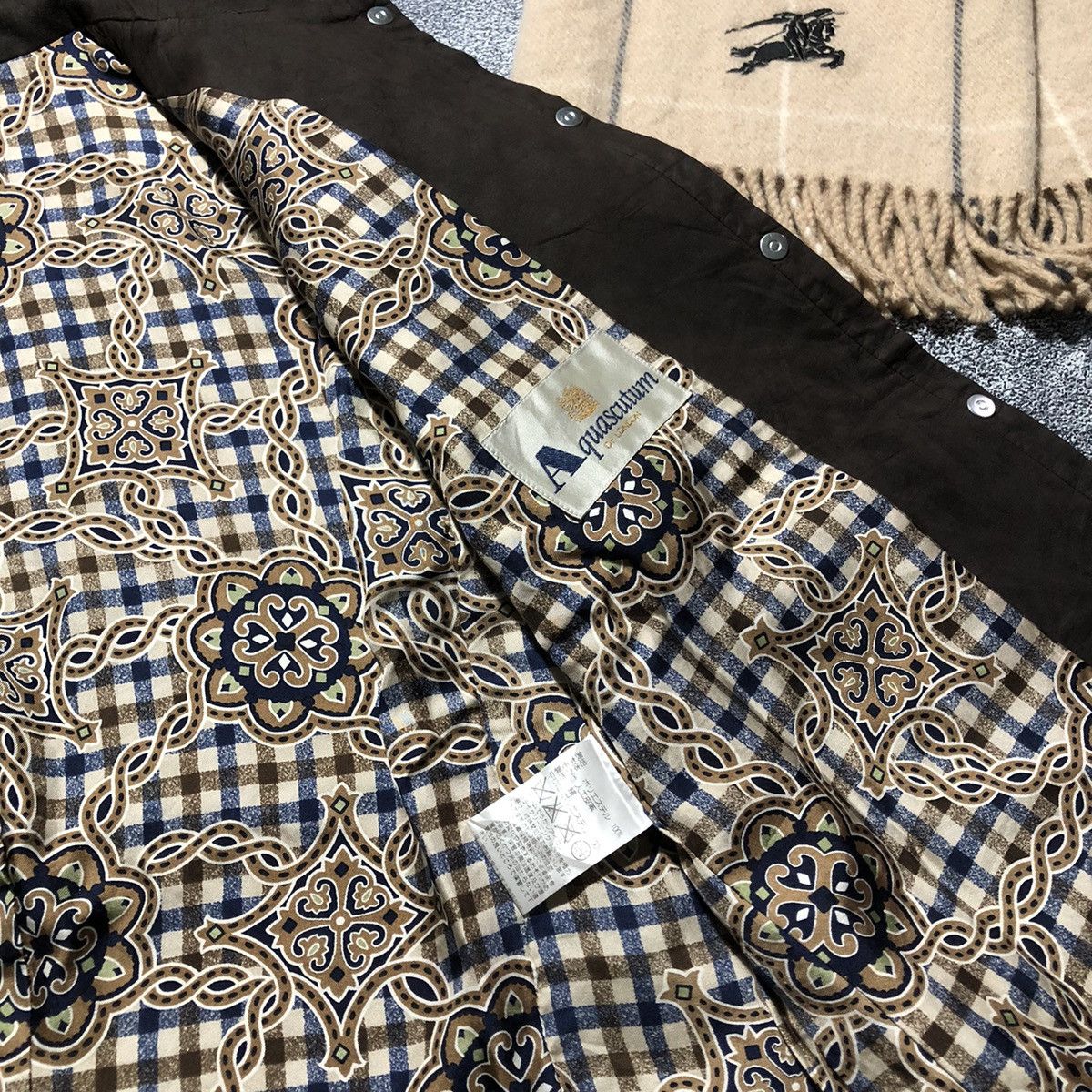 Aquascutum Aquascutum inner Iconic Pattern silk quilted jacket Size US M / EU 48-50 / 2 - 5 Thumbnail