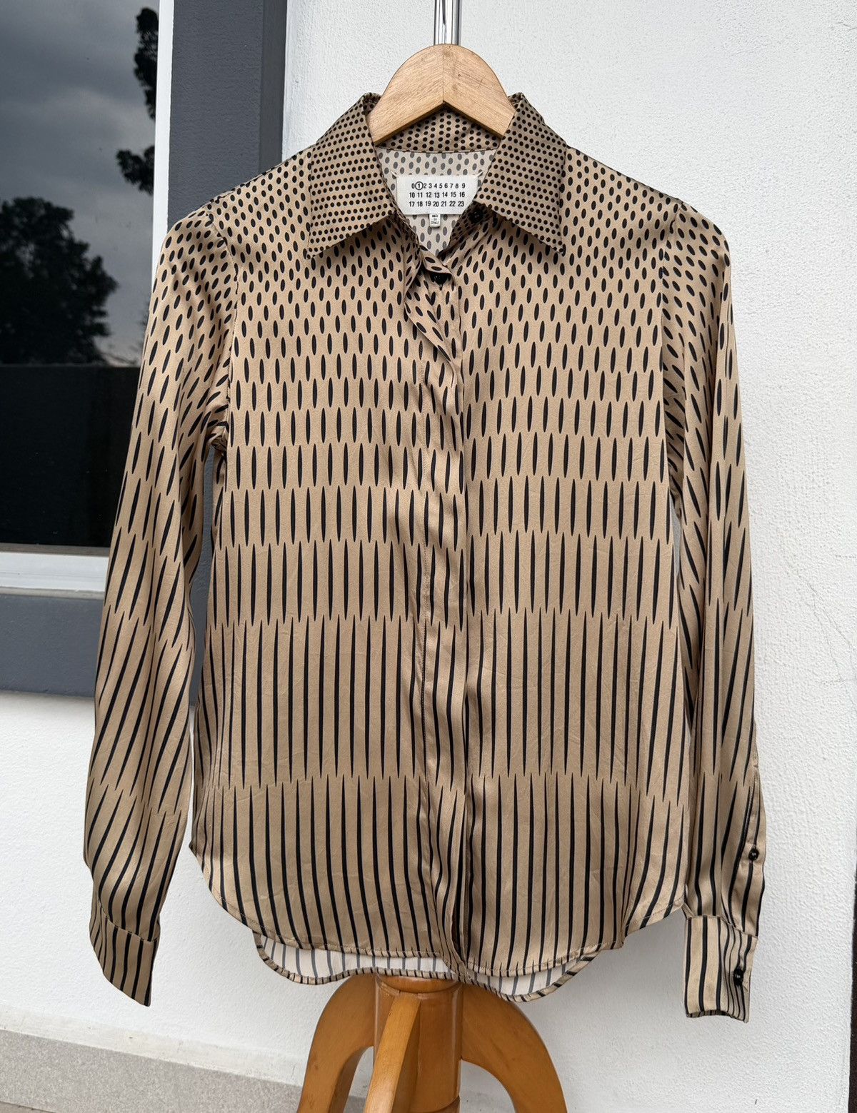 Maison Margiela Maison Margiela Monogram Pattern Logo Long Sleeve Silk Shirt Size S / US 4 / IT 40 - 2 Thumbnail