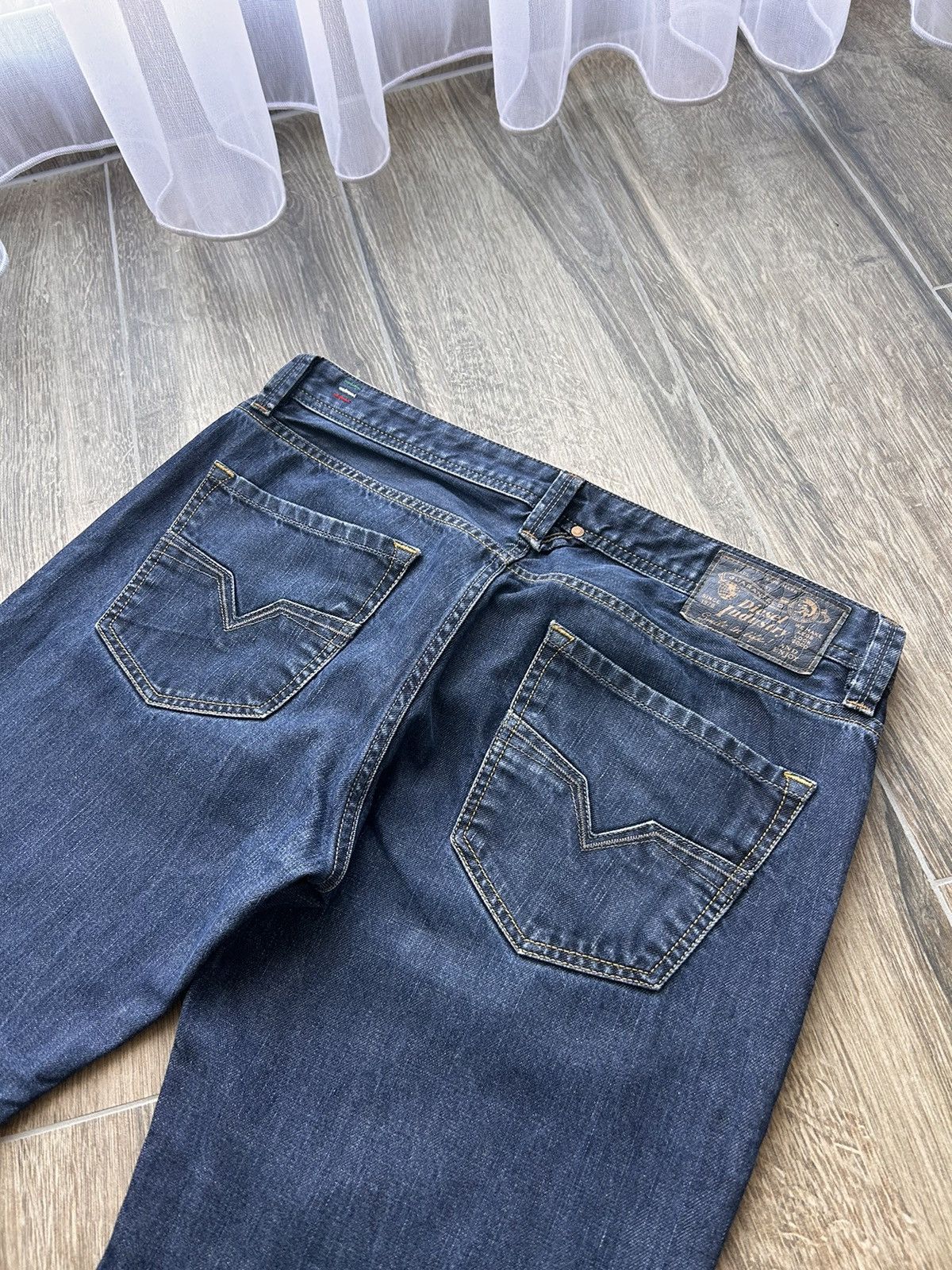 Diesel Black Gold × Vintage Vintage Diesel Larkee diesel jeans made in italy Size US 34 / EU 50 - 3 Thumbnail