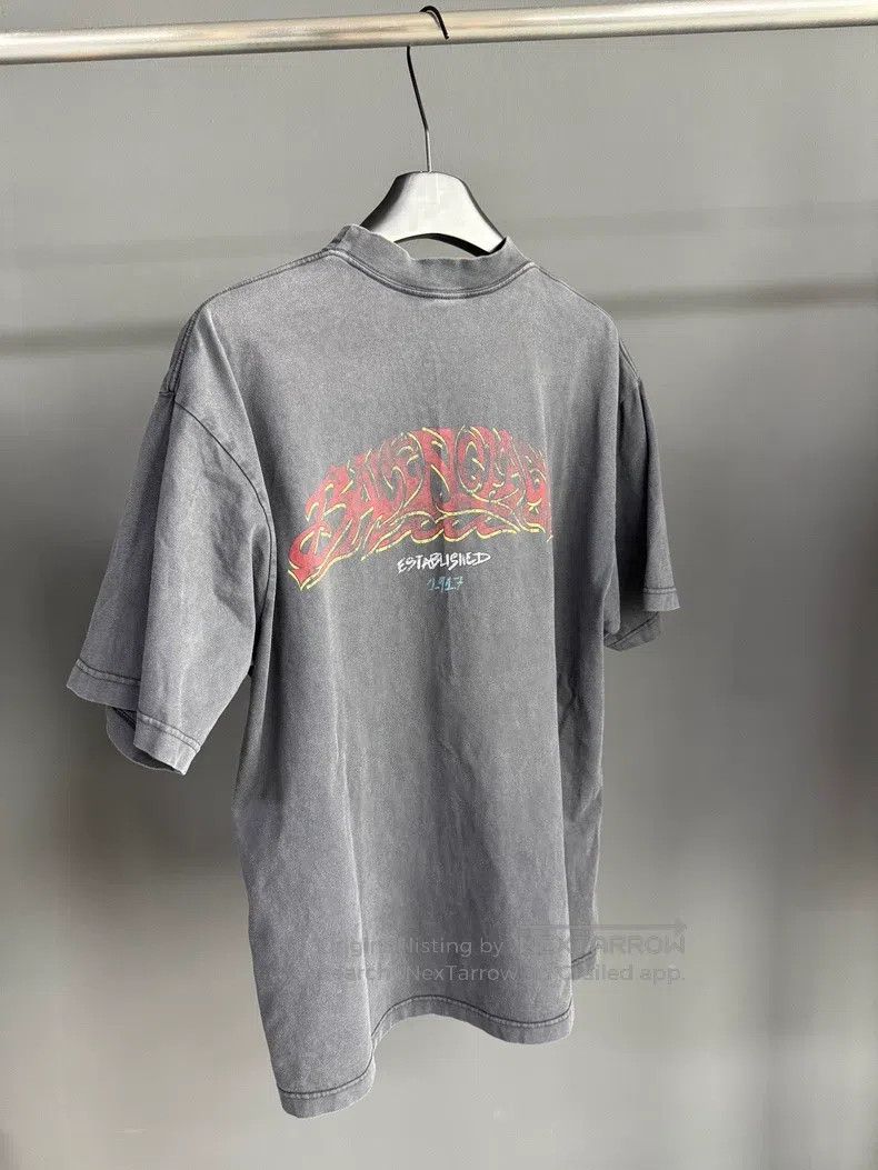 Balenciaga Balenciaga Sanskrit disaster gray flame logo short sleeve Size US M / EU 48-50 / 2 - 2 Thumbnail