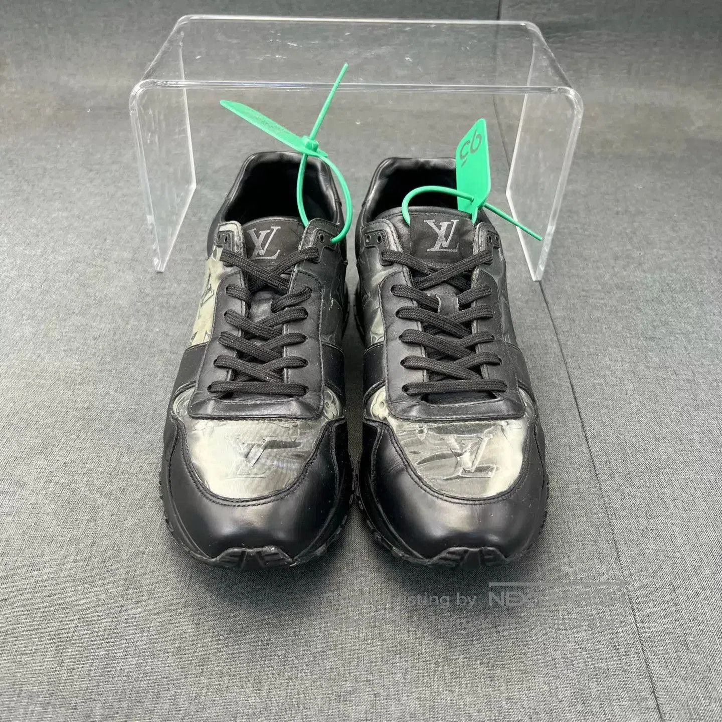 Louis Vuitton Black Low-Top Sneakers Size 6.5. Size US 6.5 / EU 39-40 - 4 Thumbnail