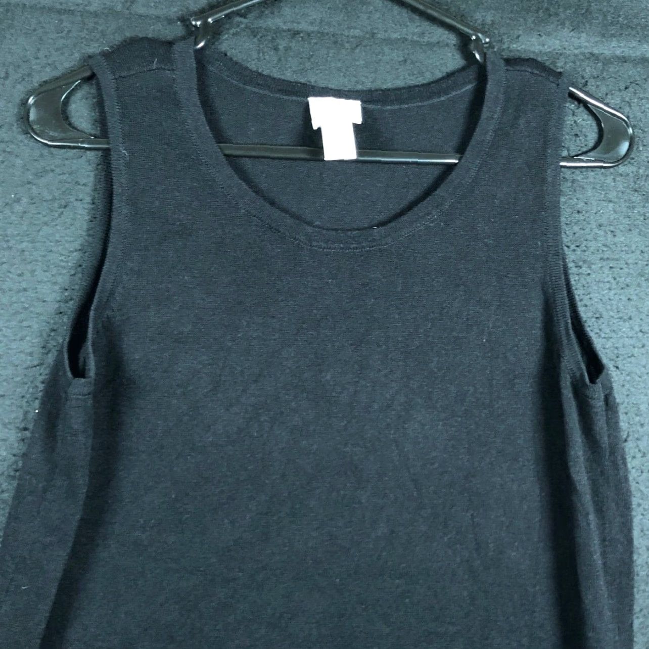 Vintage Chicos Blouse Black Sleeveless Flowy Tank Rayon Blend Stretch M Women’s Shirt Casual Workwear 1 (M) Size M / US 6-8 / IT 42-44 - 2 Thumbnail