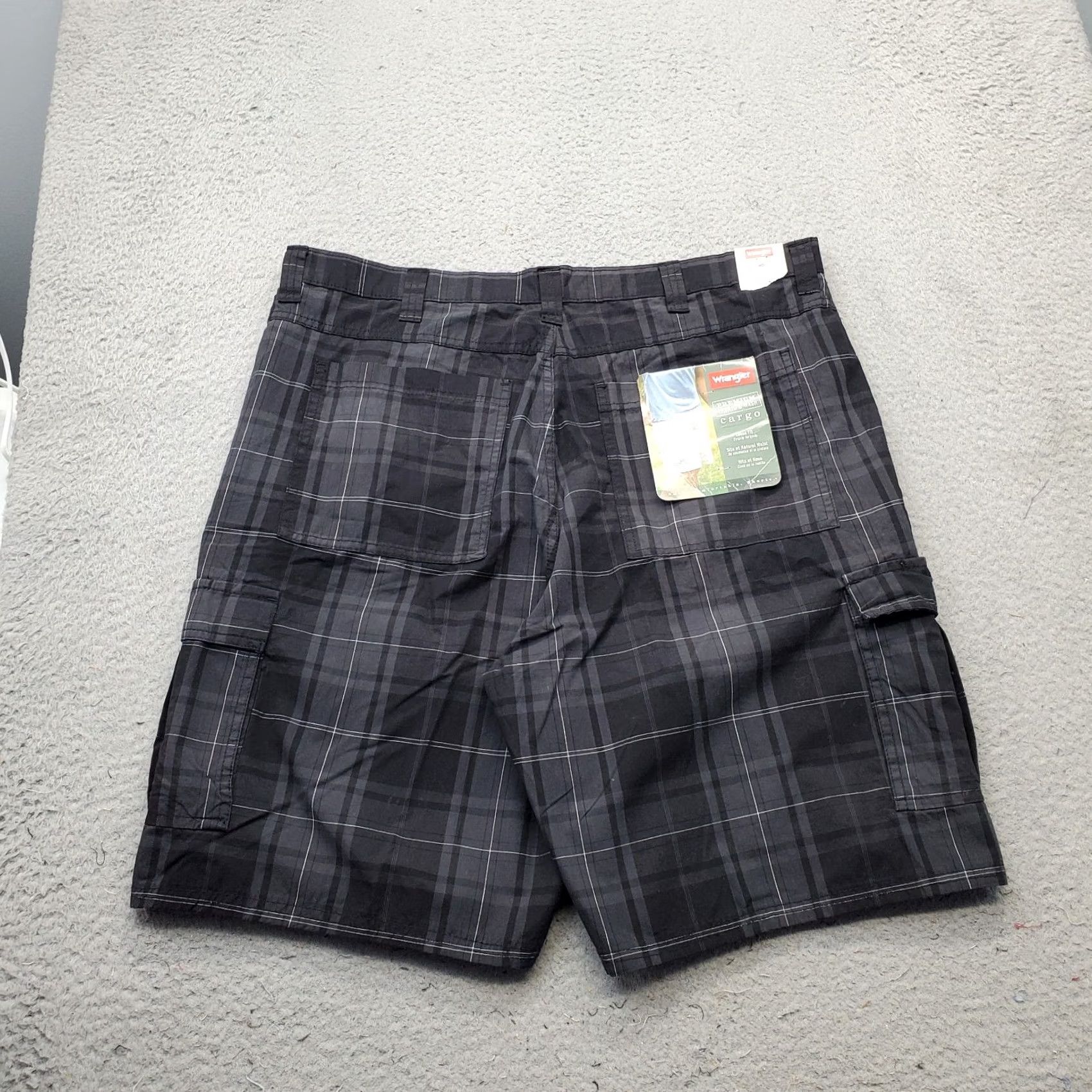 Wrangler Wrangler Cargo Shorts Mens 40 Multi Plaid Premium Wash Loose Fit Hiking Outdoor Shirt Size US 40 / EU 56 - 2 Thumbnail
