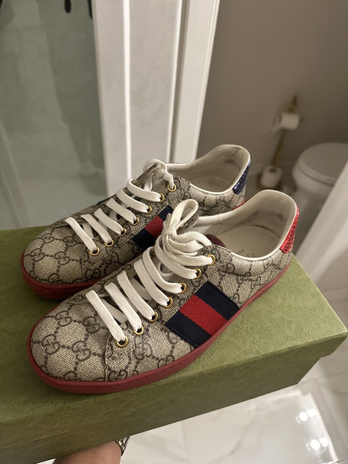 Gucci Gucci Men's Monogram Leather Sneakers Size US 9 / EU 42 - 13 Thumbnail