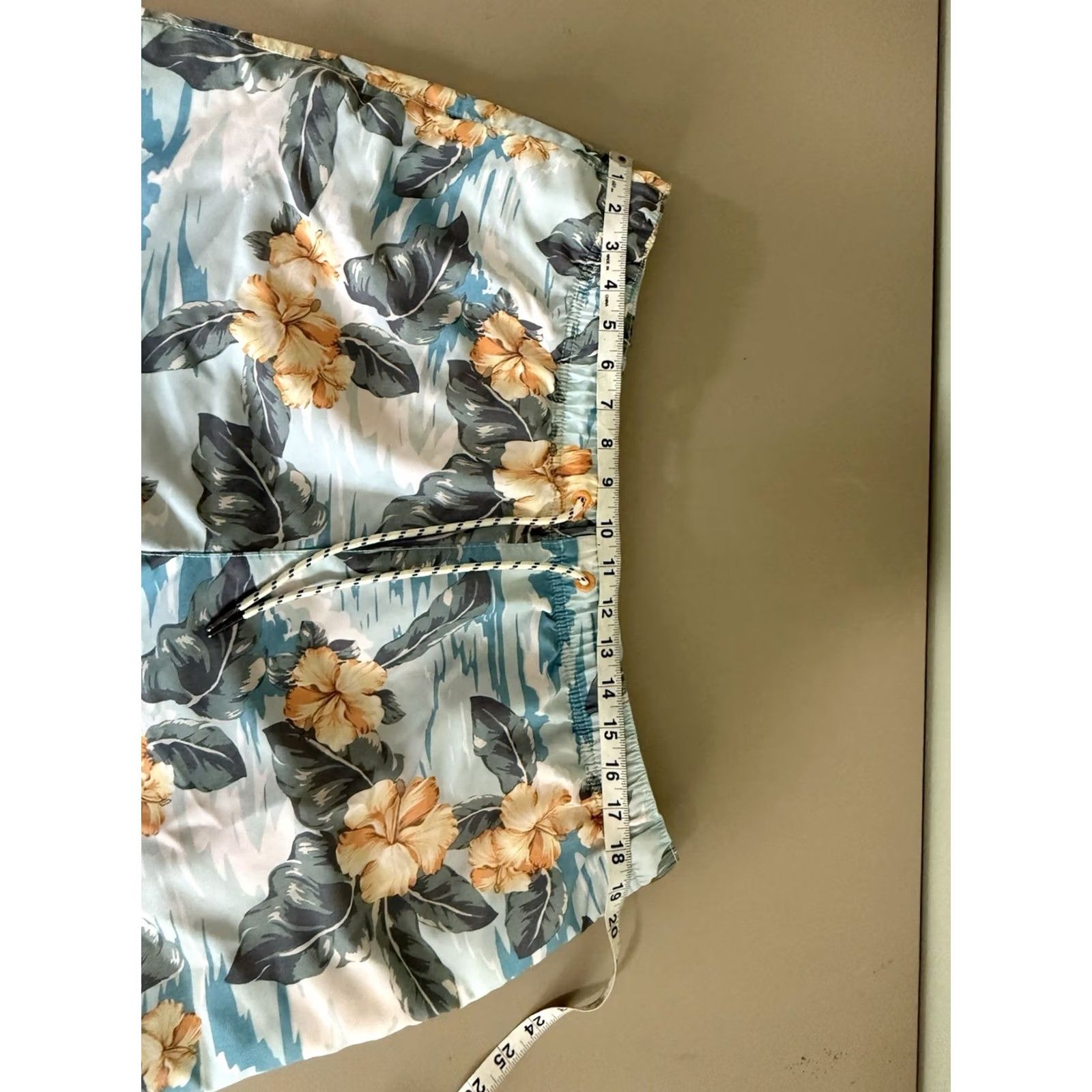 Tommy Bahama Tommy Bahama Men's XXL Blue Floral Swim Trunks Beach Boating Hawaiian Resort Size US 39 - 3 Thumbnail