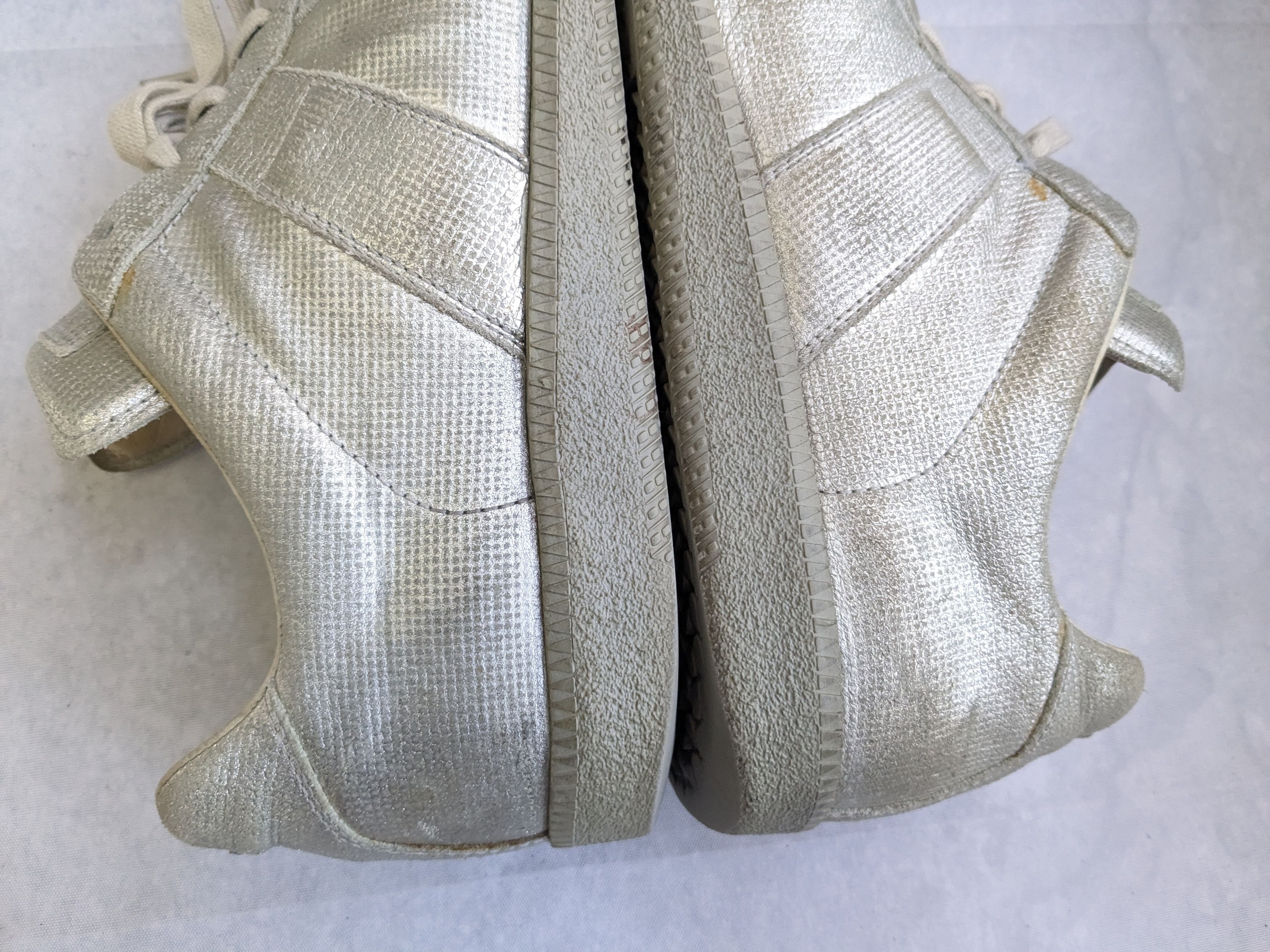 Maison Margiela Maison Margiela Silver GAT Replica 10 43 Low Tops Size US 10 / EU 43 - 9 Thumbnail