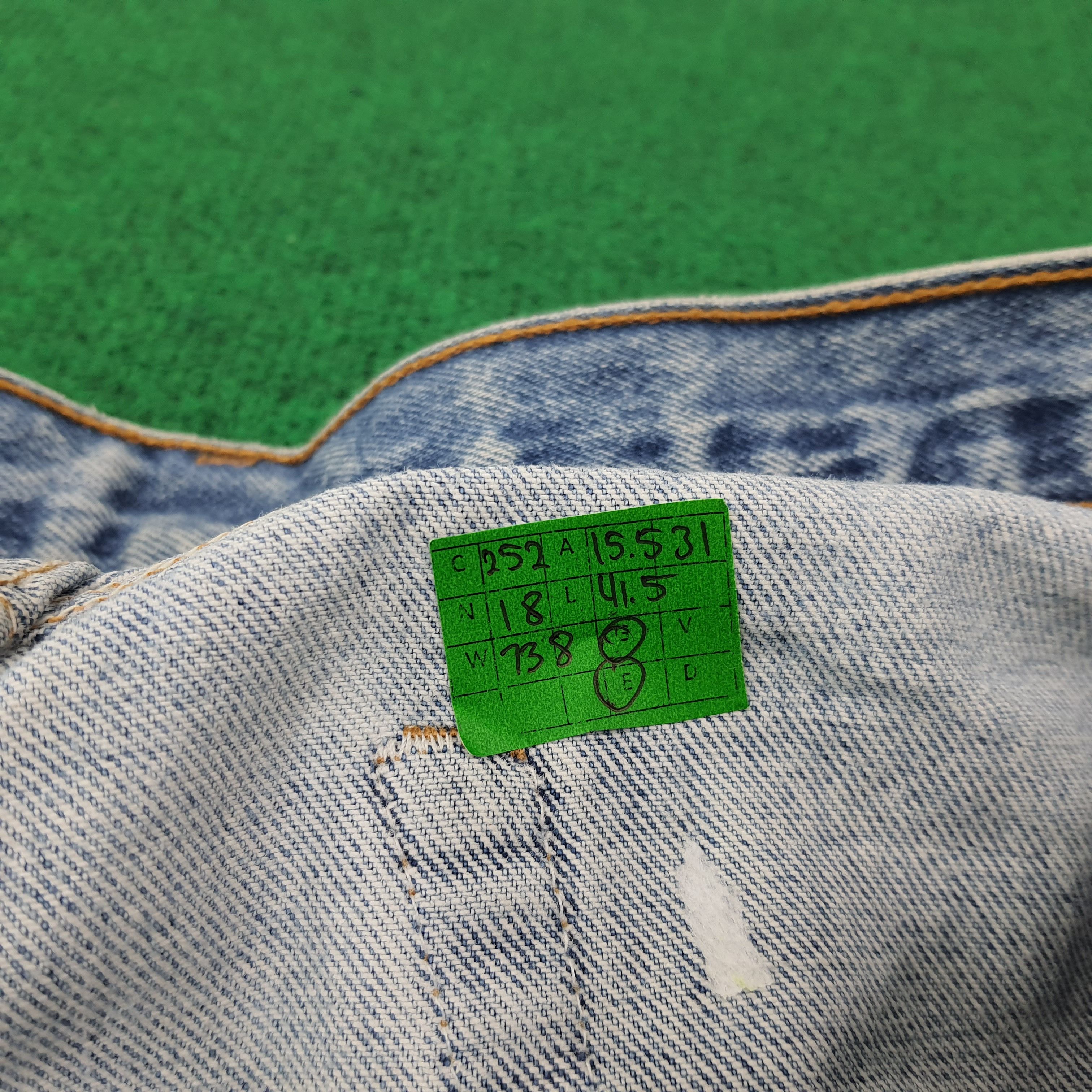 Levi's Vintage Levi's 501 Denim Distressed Style Jeans C252N18 Size US 31 - 10 Thumbnail