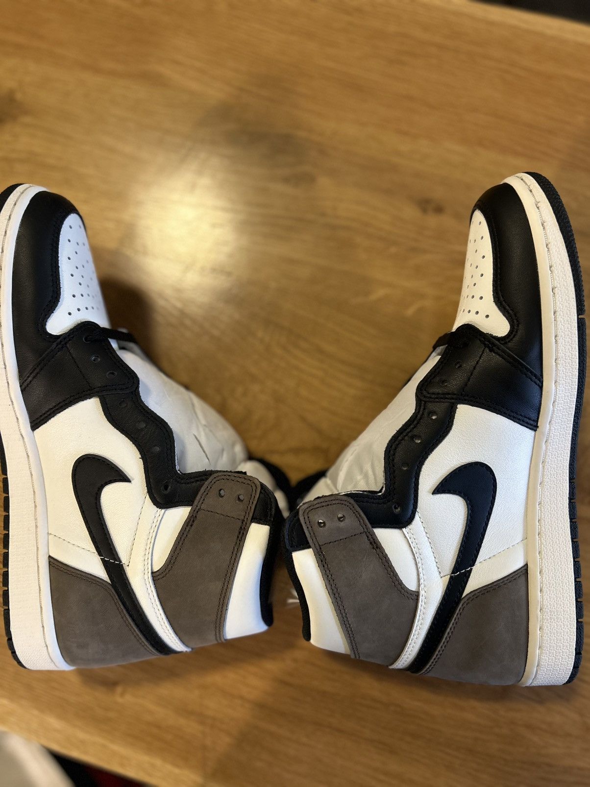 Jordan Brand 🔥 JORDAN 1 RETRO DARK MOCHA ☕️ NEW 🆕 Size US 9.5 / EU 42-43 - 6 Thumbnail