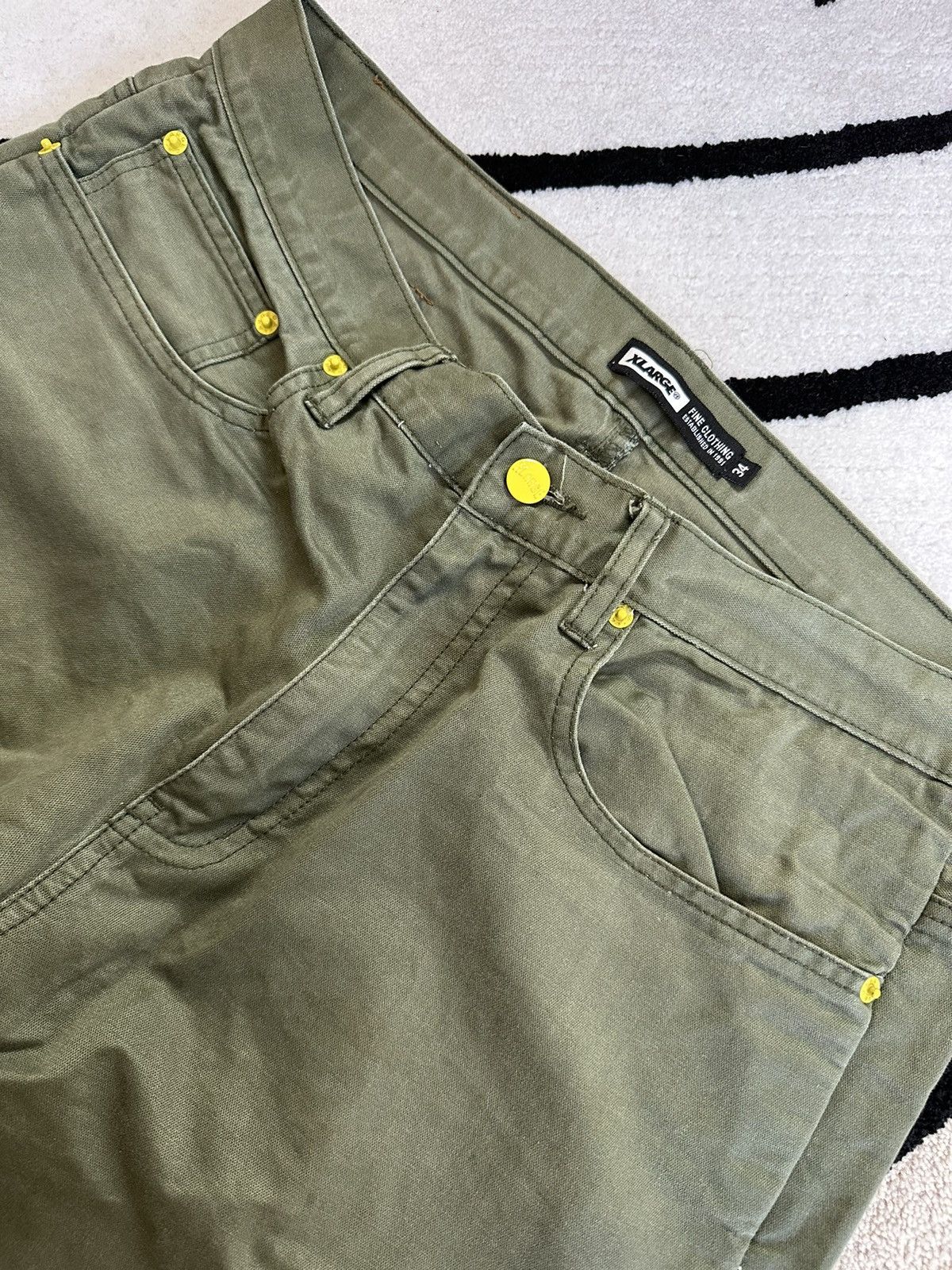 Japanese Brand × X-LARGE X-Large Clothing Brand Pocket Logo Olive Green Very Rare Size US 34 / EU 50 - 4 Thumbnail