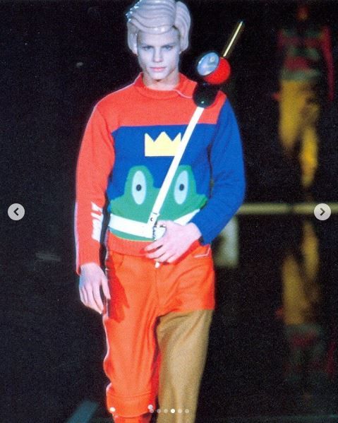 W&LT W&LT - F/W 96 - Frog Prince Intarsia Knit Sweater Size US L / EU 52-54 / 3 - 1 Thumbnail