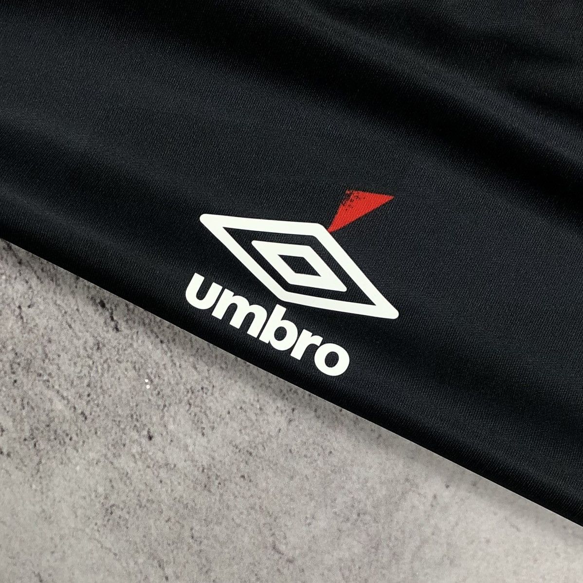 Umbro Umbro Carling Soccer Jersey BNWT Size US XL / EU 56 / 4 - 2 Thumbnail