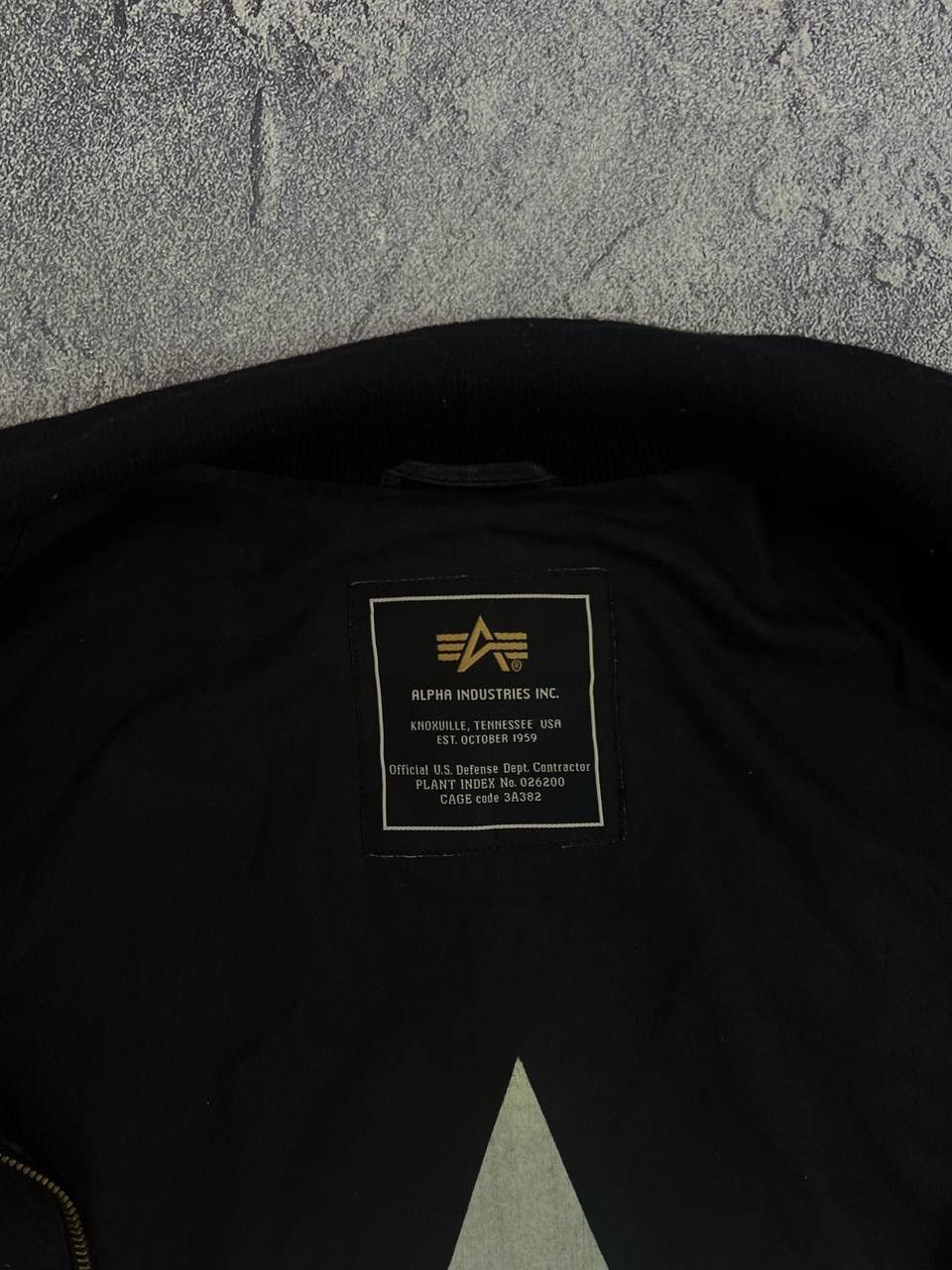 Alpha Industries Vintage 90s Alpha Industries Leather Jacket Flight US L Size US L / EU 52-54 / 3 - 6 Thumbnail