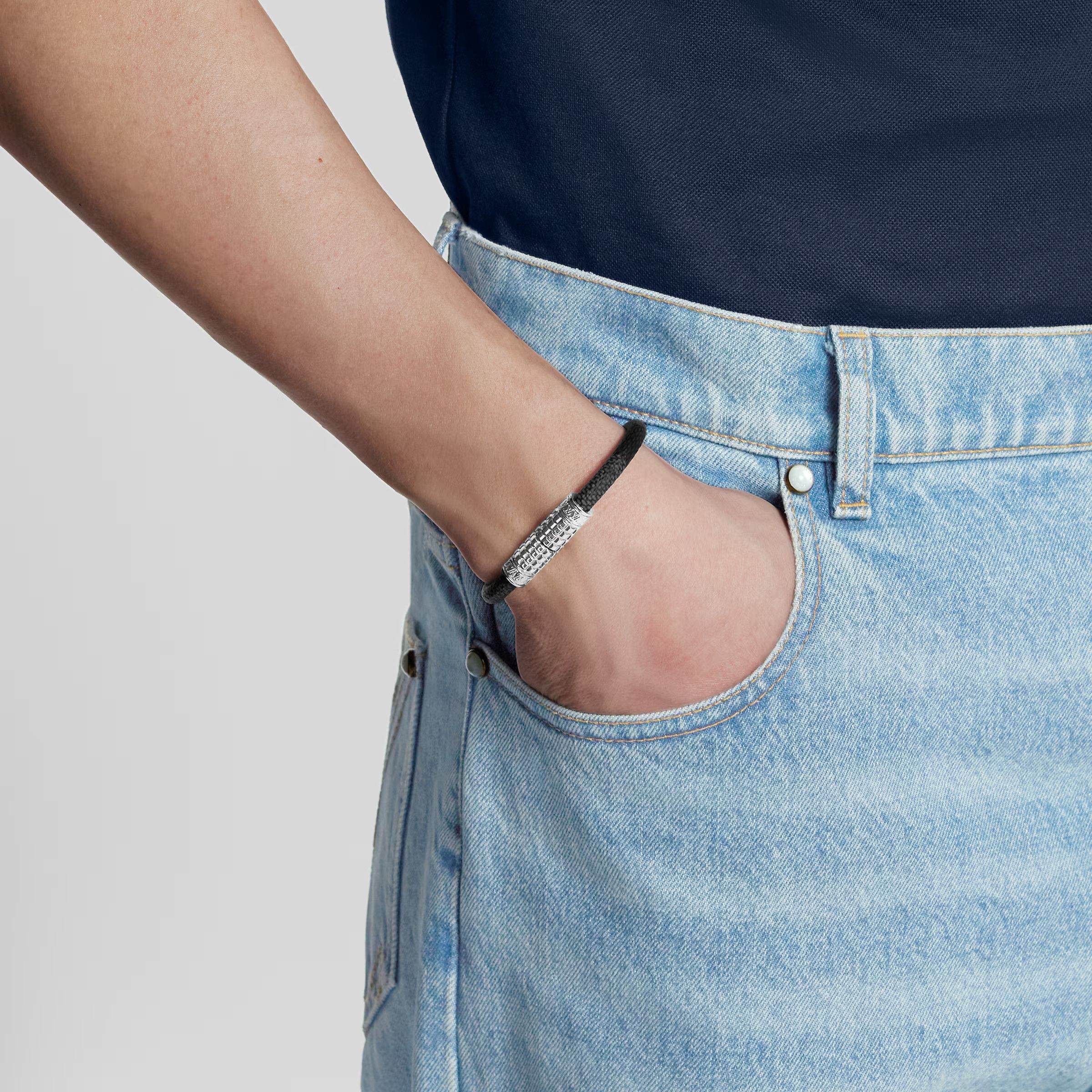 Louis Vuitton o1tko11025 Size: OS / Digit Bracelet in Black Size ONE SIZE - 5 Thumbnail