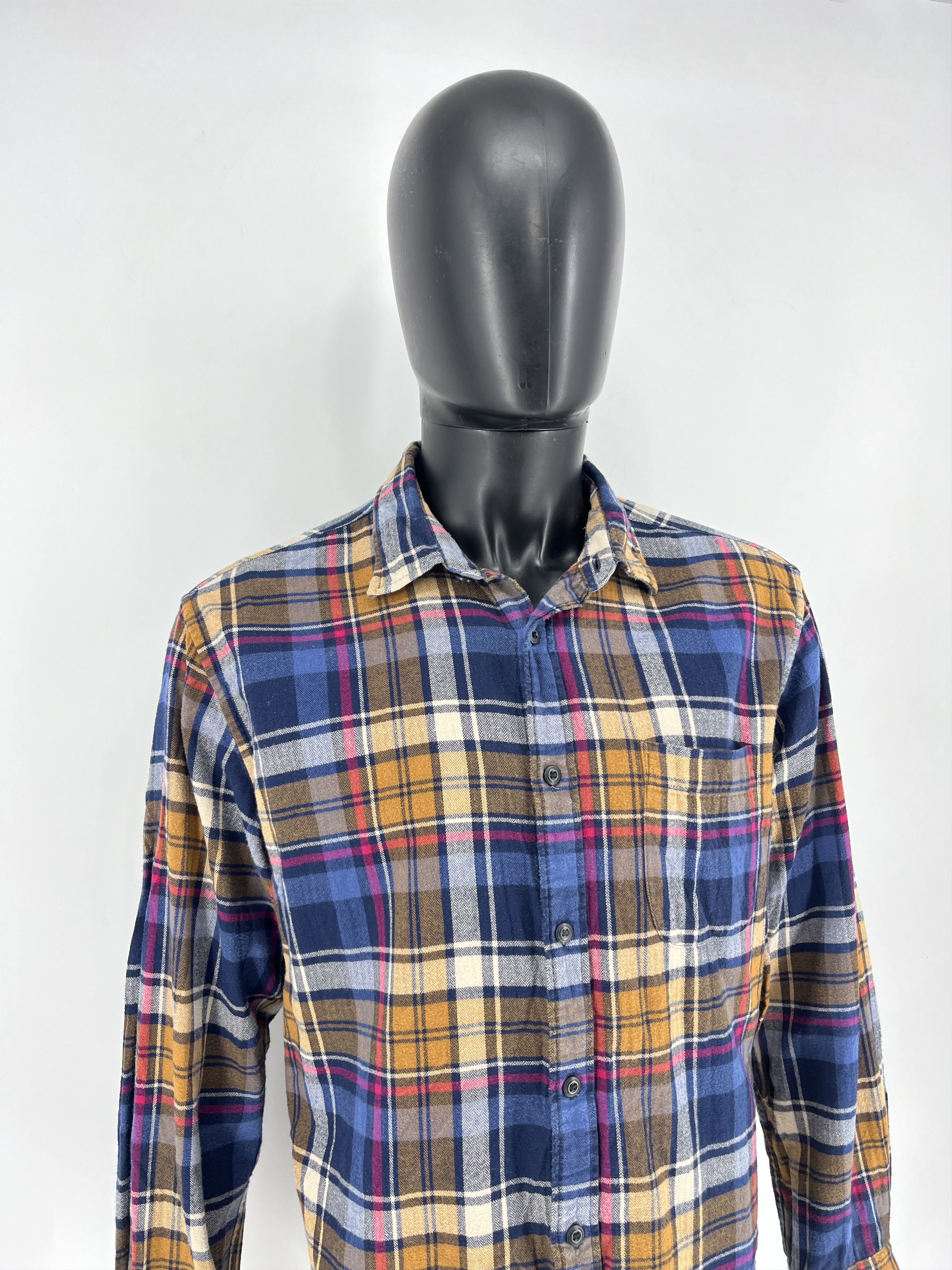 Flannel × Uniqlo × Vintage Vintage Uniqlo Flannel Shirt Button Up Travis Scott Style Size US XL / EU 56 / 4 - 2 Thumbnail