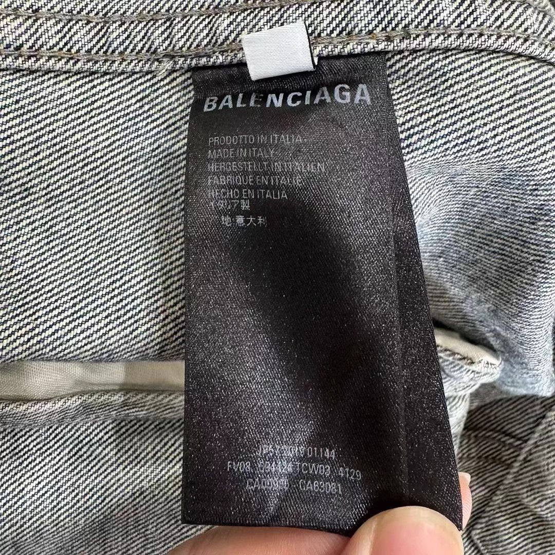 Balenciaga Balenciaga Denim Jacket Men's Chest Logo Distressed Blue Size US S / EU 44-46 / 1 - 5 Thumbnail
