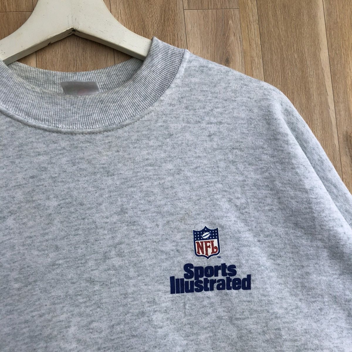 NFL × Vintage Vintage NFL Illustrated Sports Sweatshirt Size US XL / EU 56 / 4 - 4 Thumbnail